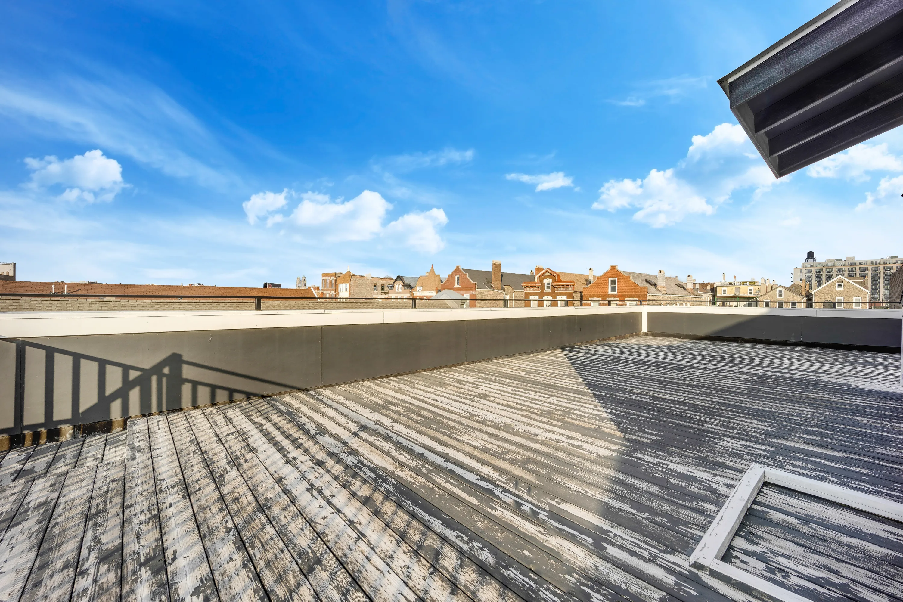 roof at 1317 W 18th Place Apartments in Pilsen, Chicago