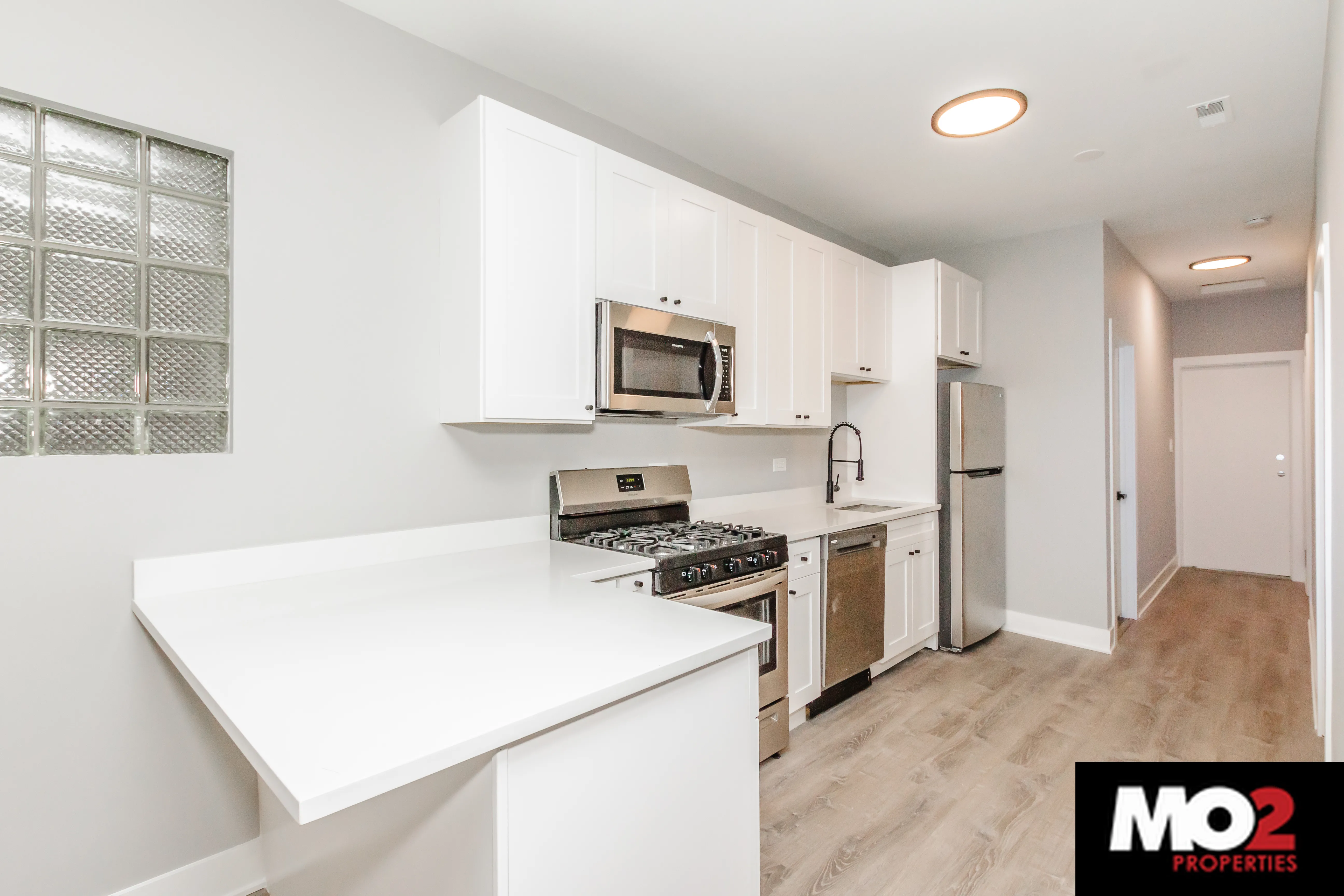 Ch Kitchen at 452 N May Apartments