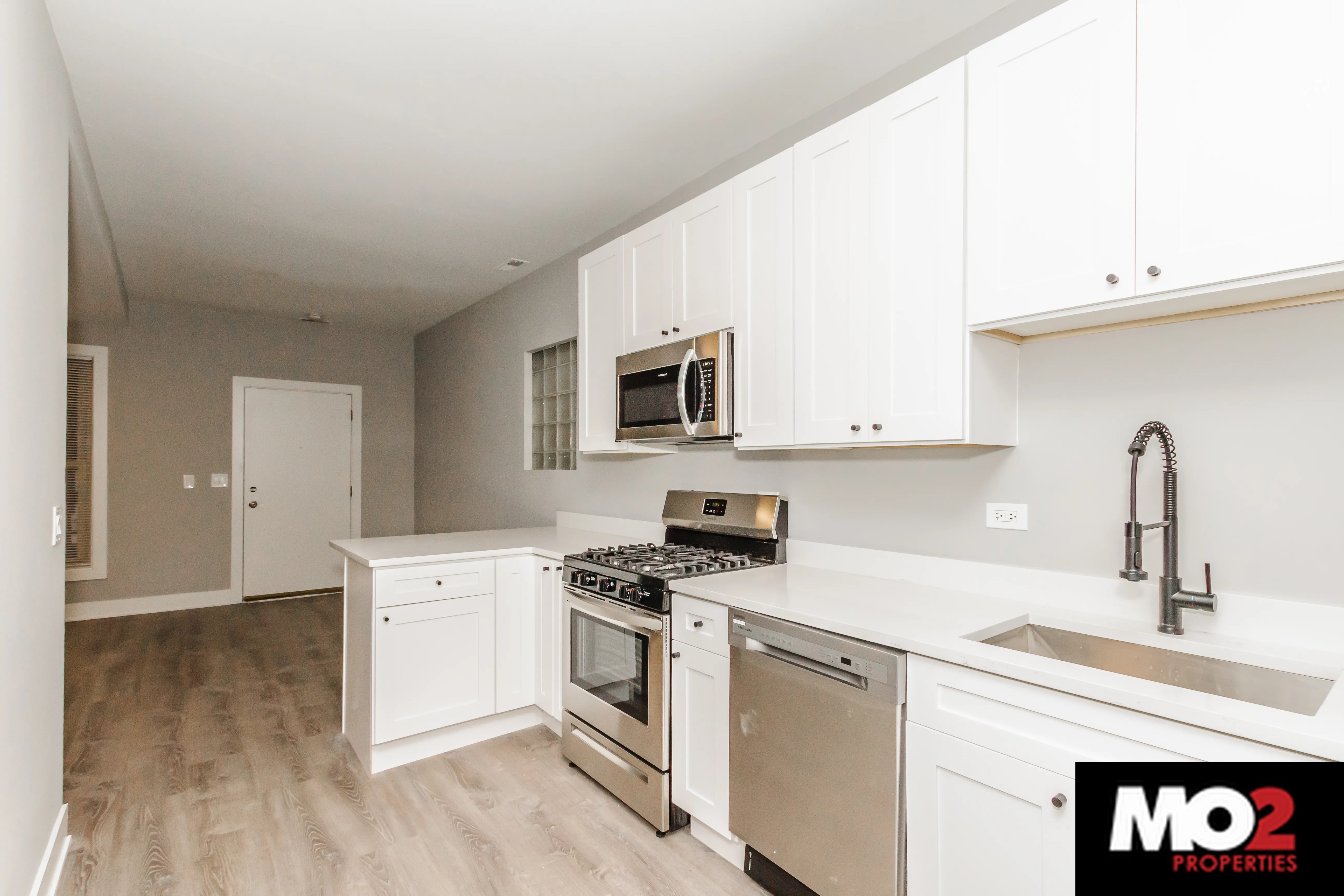 CH Kitchen 452 N May Apartments