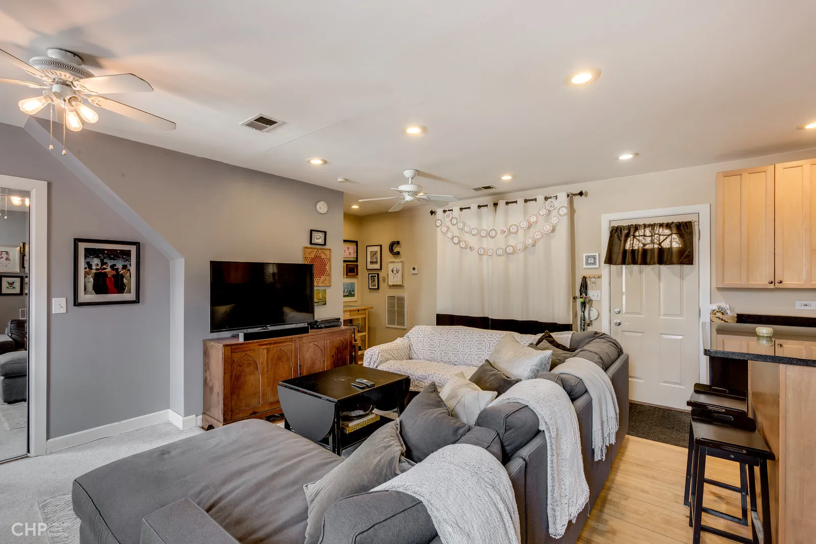 2021 W MCLEAN AVE 60647-2021 W McLean Ave-Chicago-IL