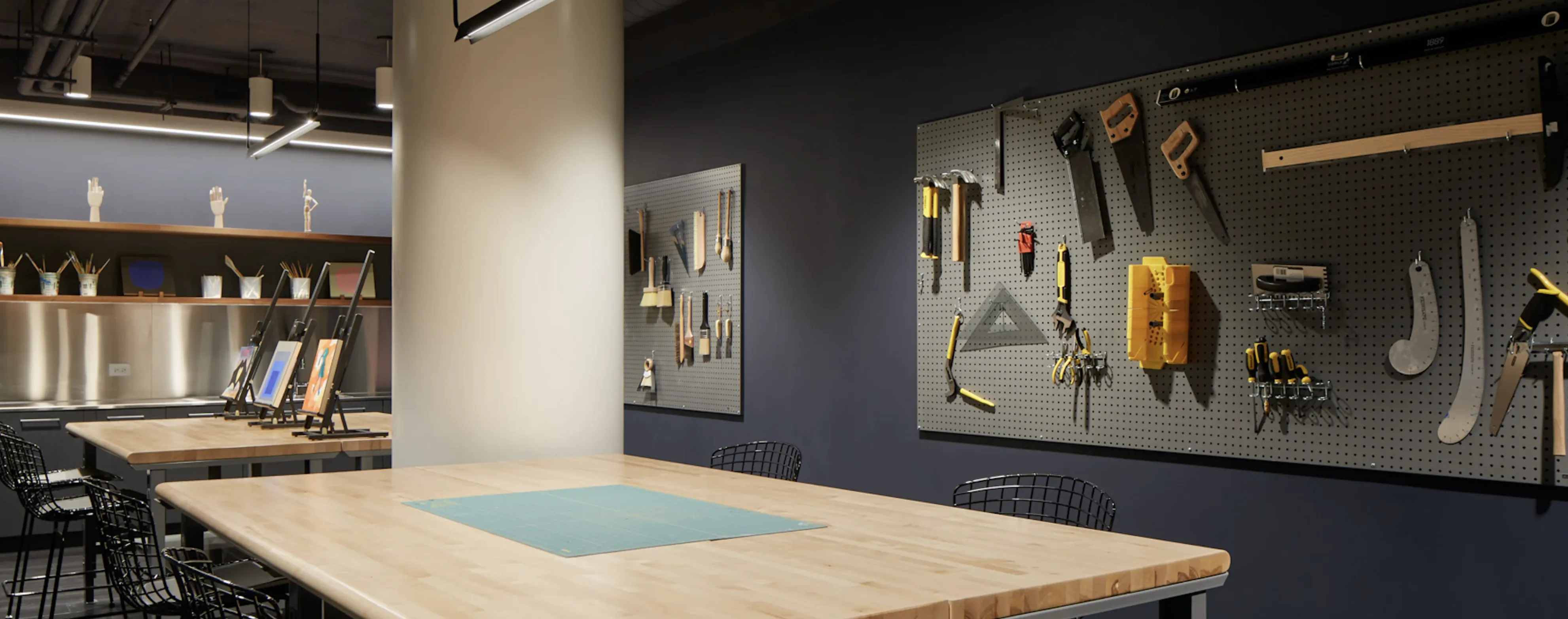 Cascade Apartments in Lakeshore East Chicago rec room