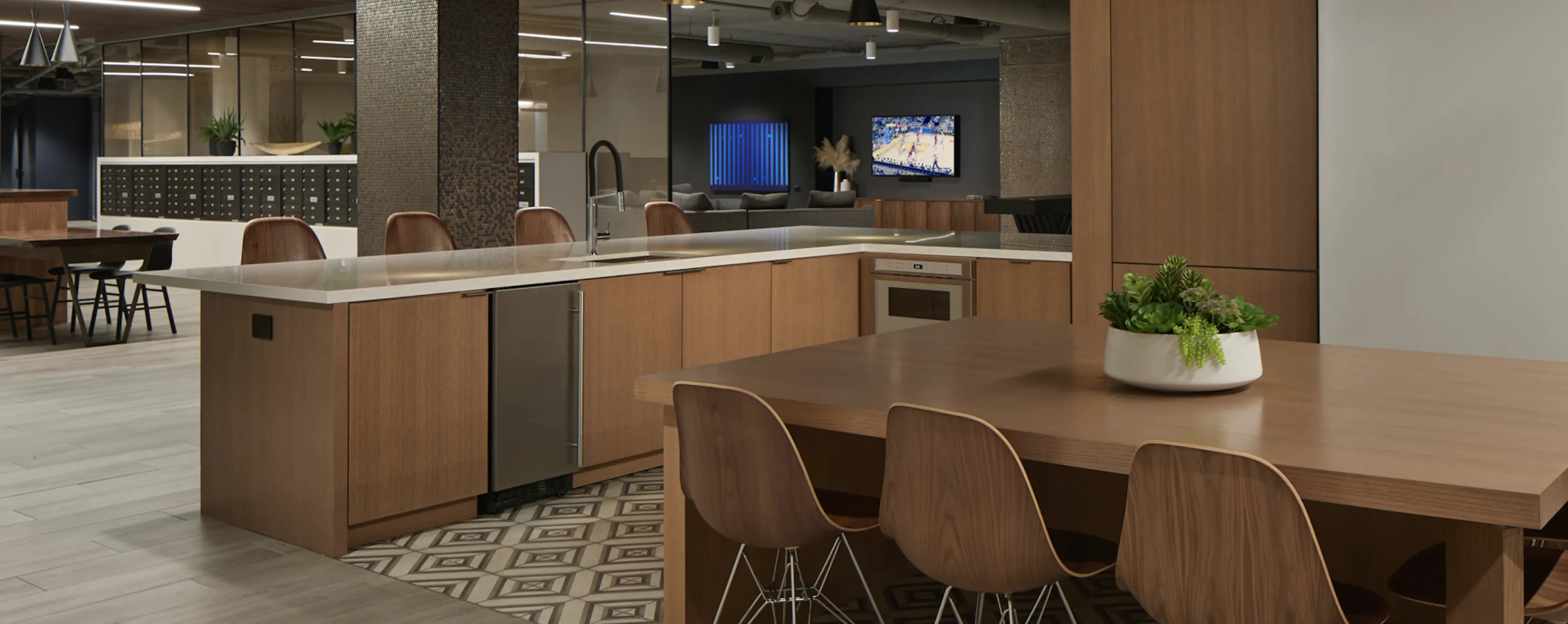 Cascade Apartments in Lakeshore East Chicago outdoor pool