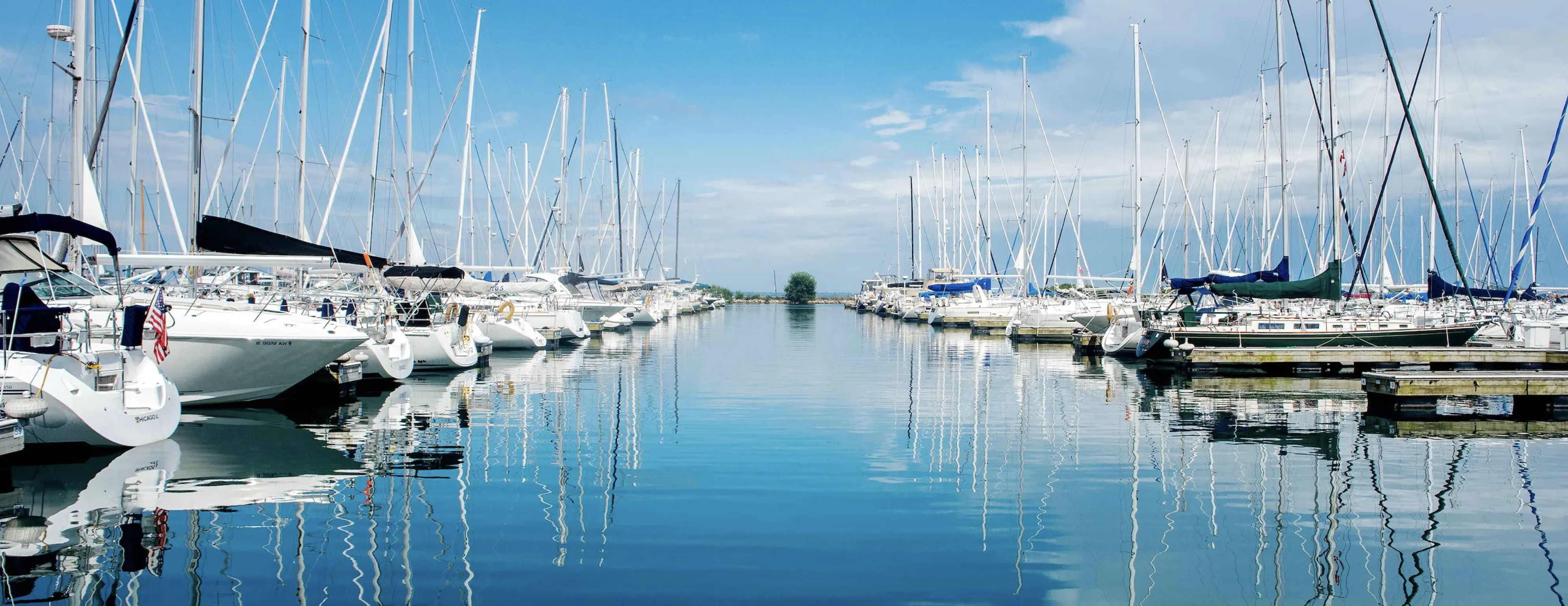 Cascade Apartments in Lakeshore East Chicago brunham harbor