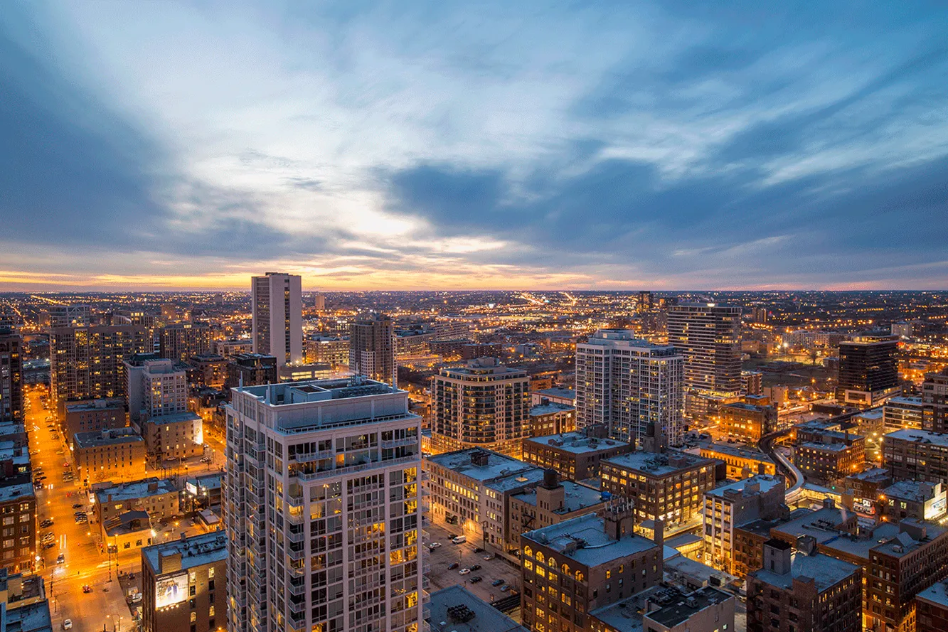 Gallery on Wells Apartments in River North Chicago dusk west