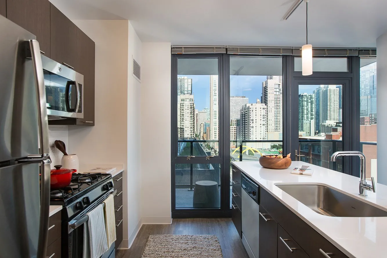 Gallery on Wells Apartments in River North Chicago kitchen