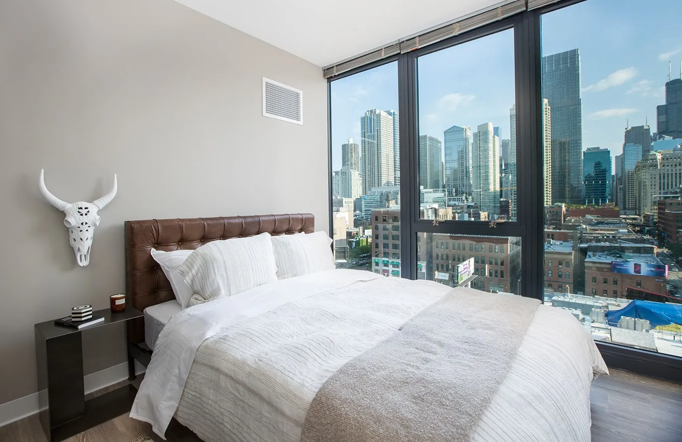 Gallery on Wells Apartments in River North Chicago bedroom