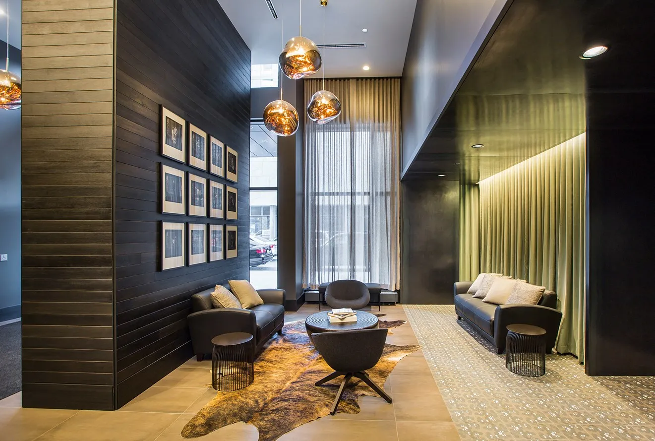Gallery on Wells Apartments in River North Chicago lobby