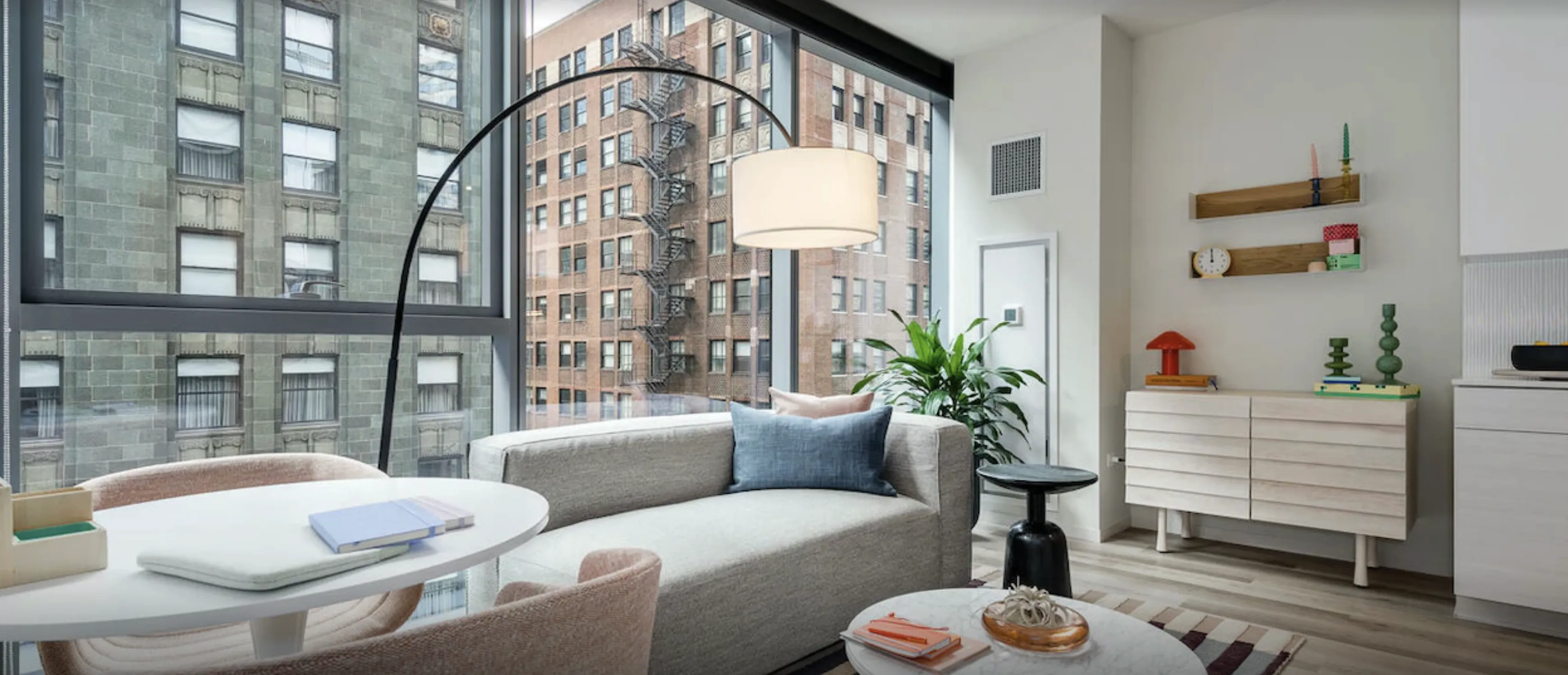 Millie on Michigan Apartments in the Chicago Loop view out window