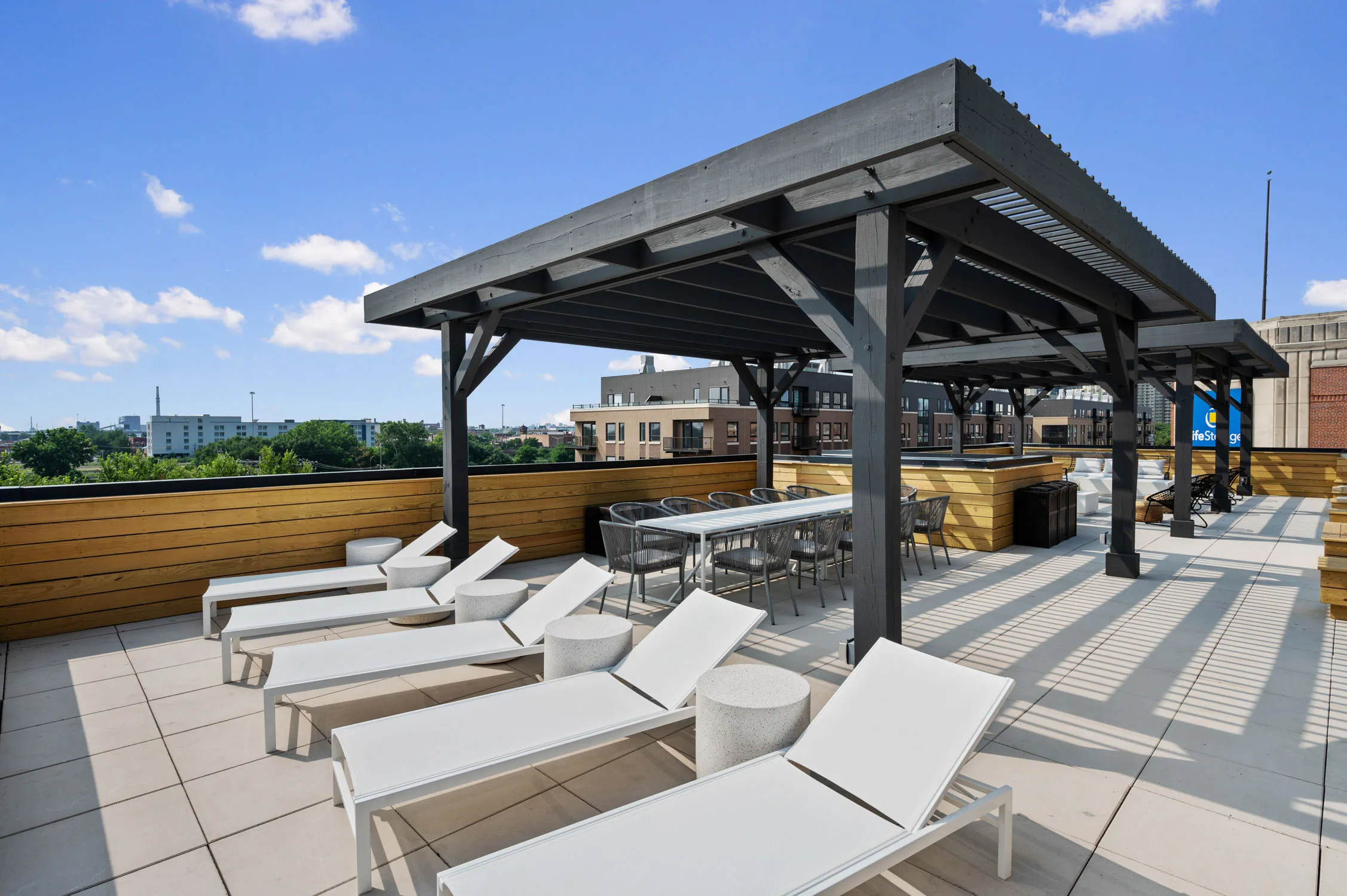 Common McCormick Apartments