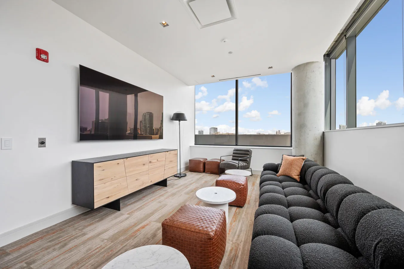 808 N CLEVELAND AVE 60610-The 808 Cleveland