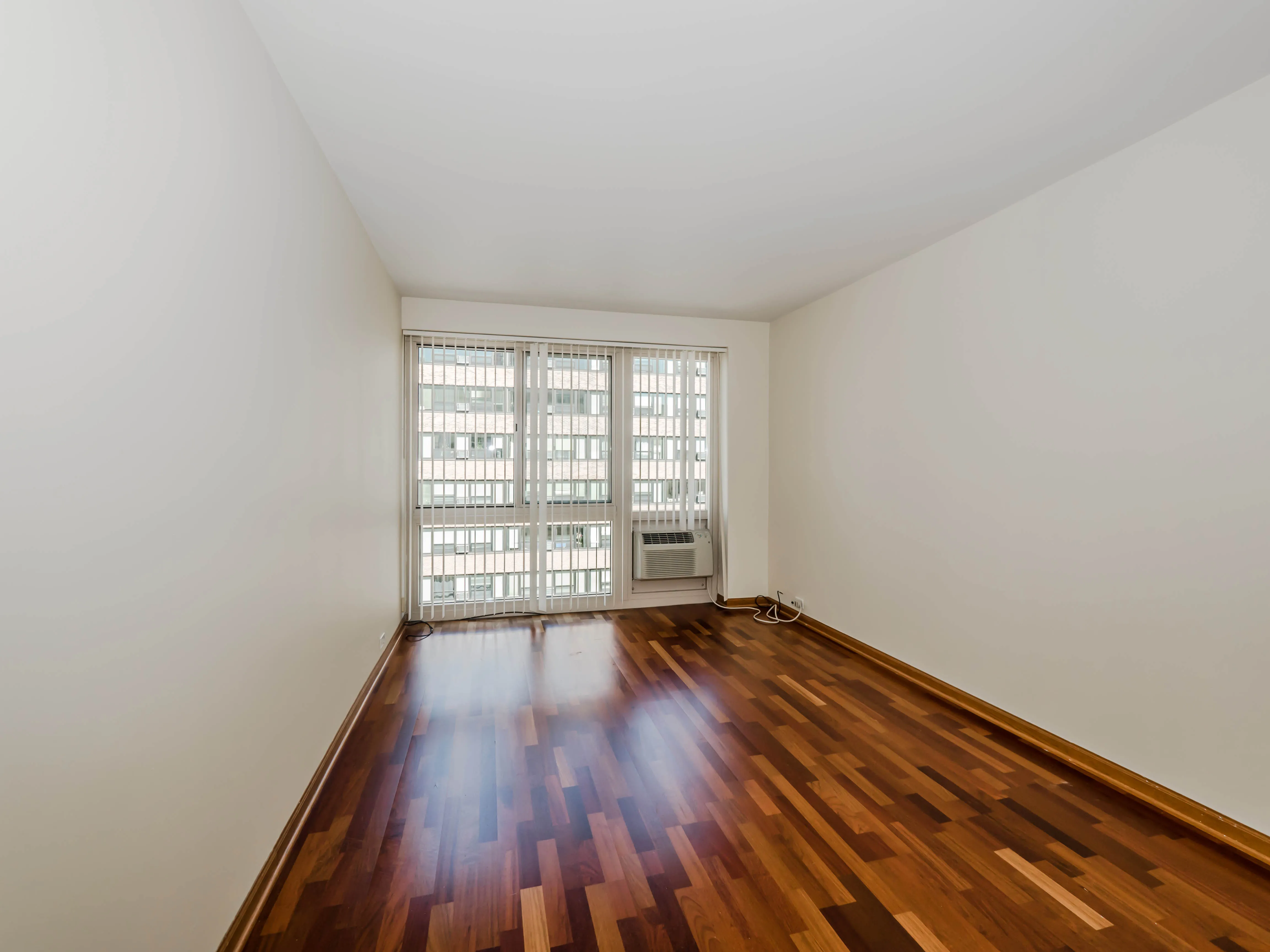 The Van der Rohe Apartments