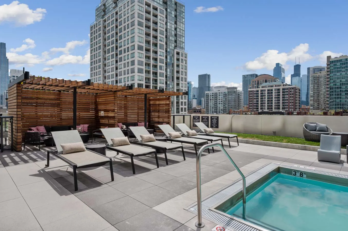 808 N CLEVELAND AVE 60610-The 808 Cleveland