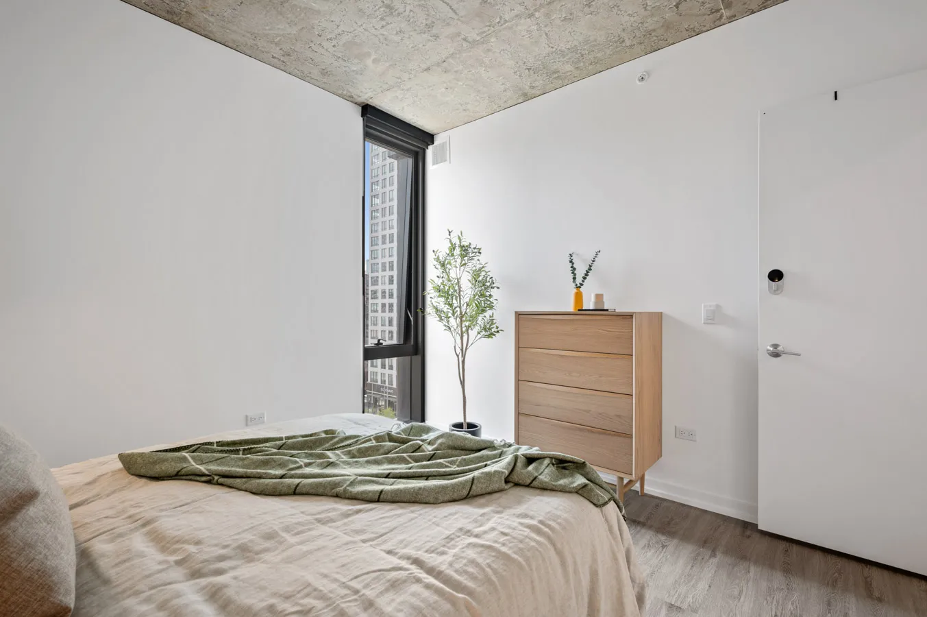 808 N CLEVELAND AVE 60610-The 808 Cleveland