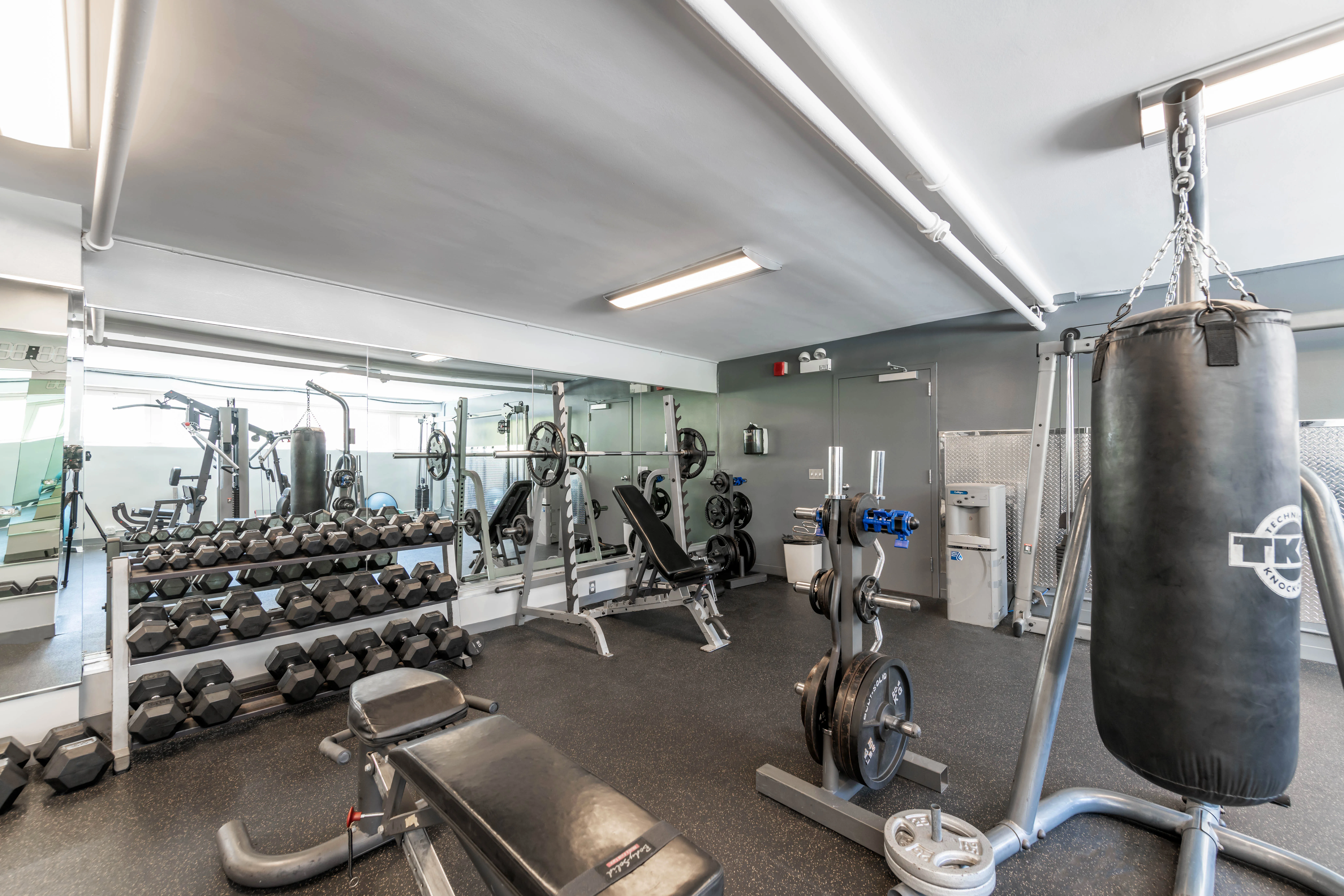 The Van der Rohe Apartments