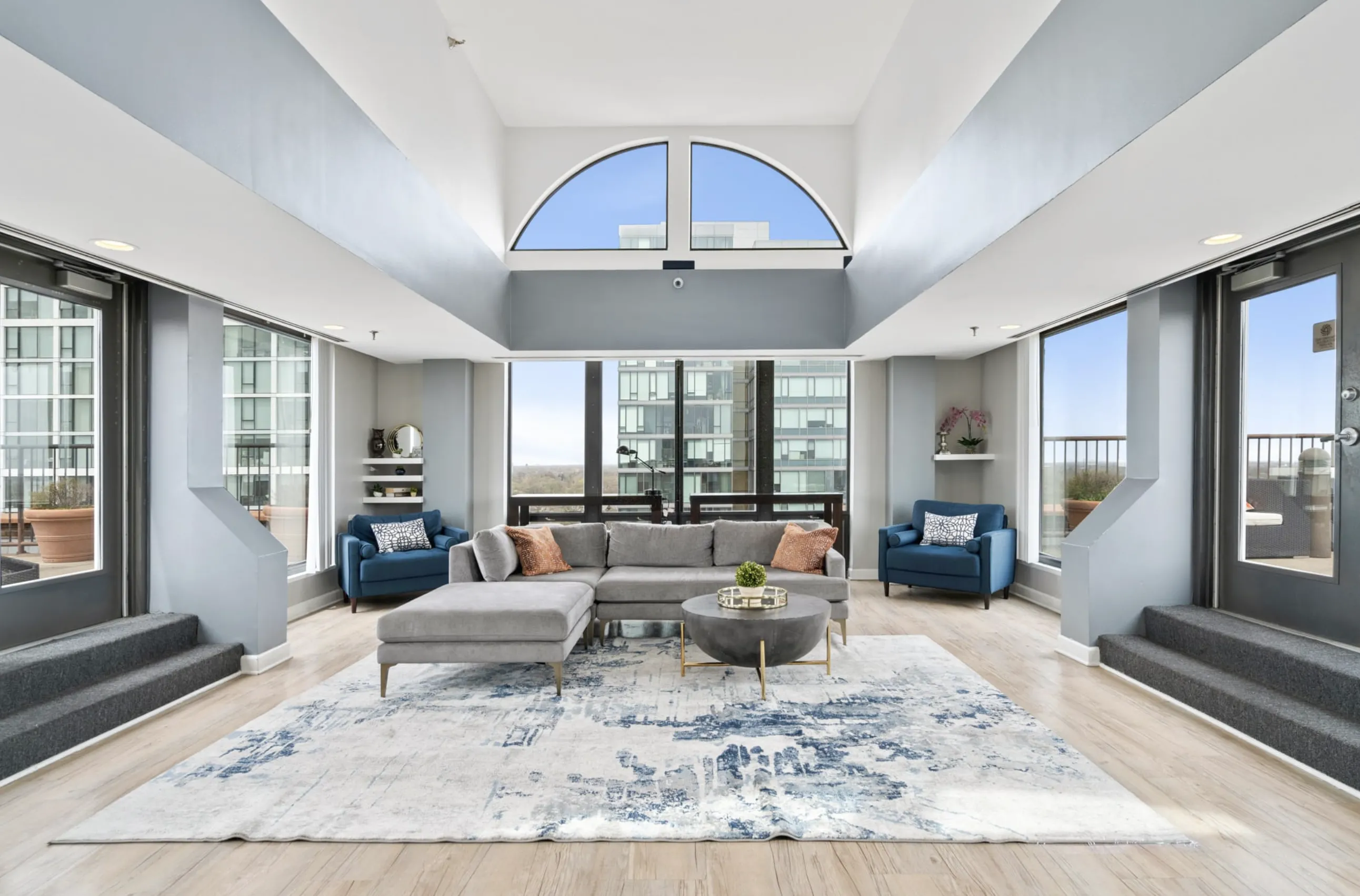 100 Forest Place Apartments in Oak Park, IL