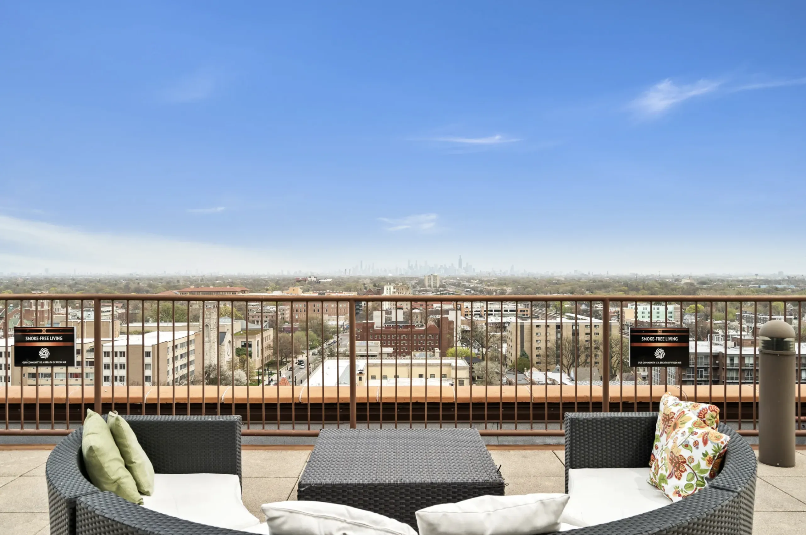 100 Forest Place Apartments in Oak Park, IL