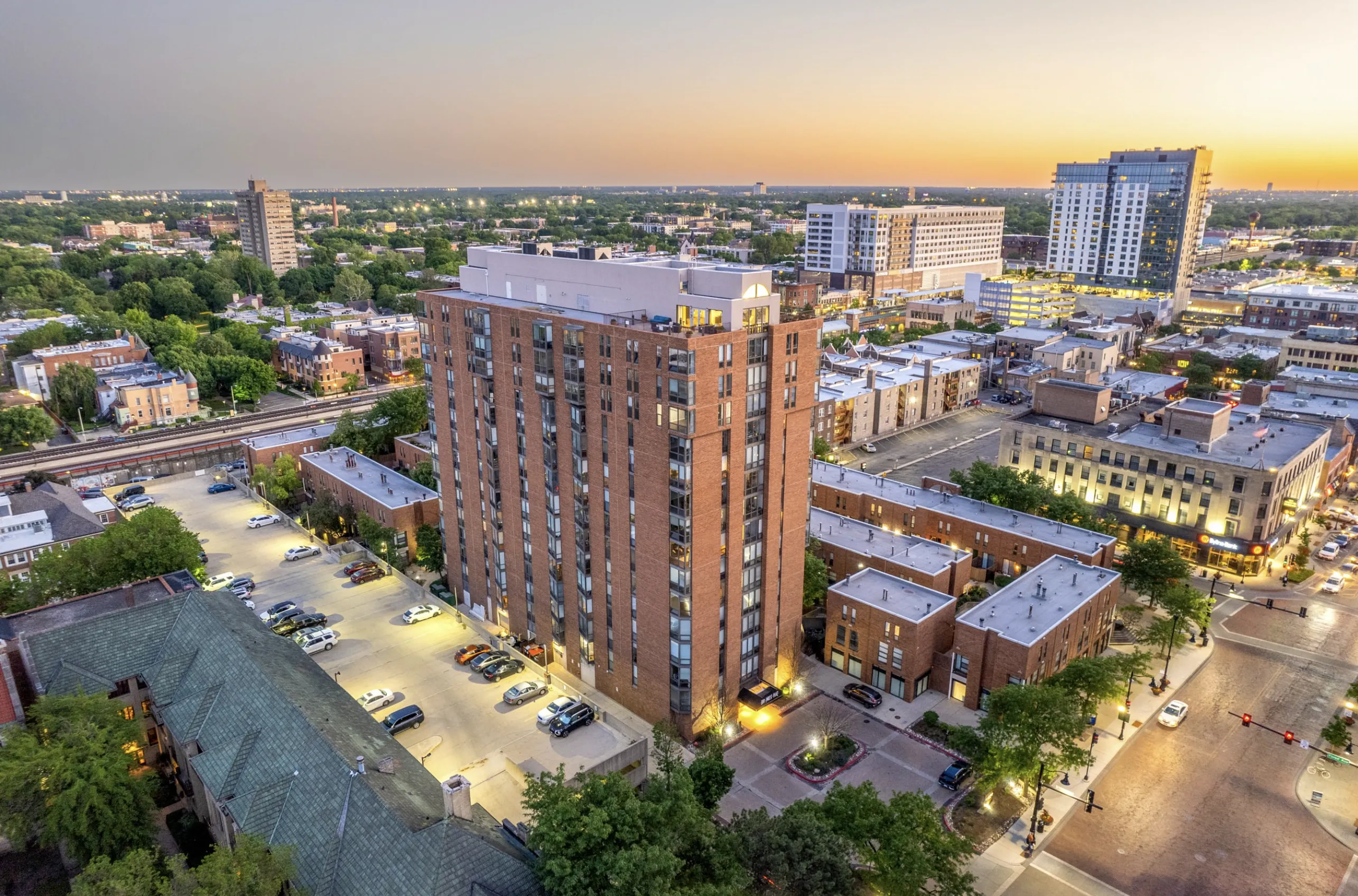 100 Forest Place Apartments in Oak Park, IL