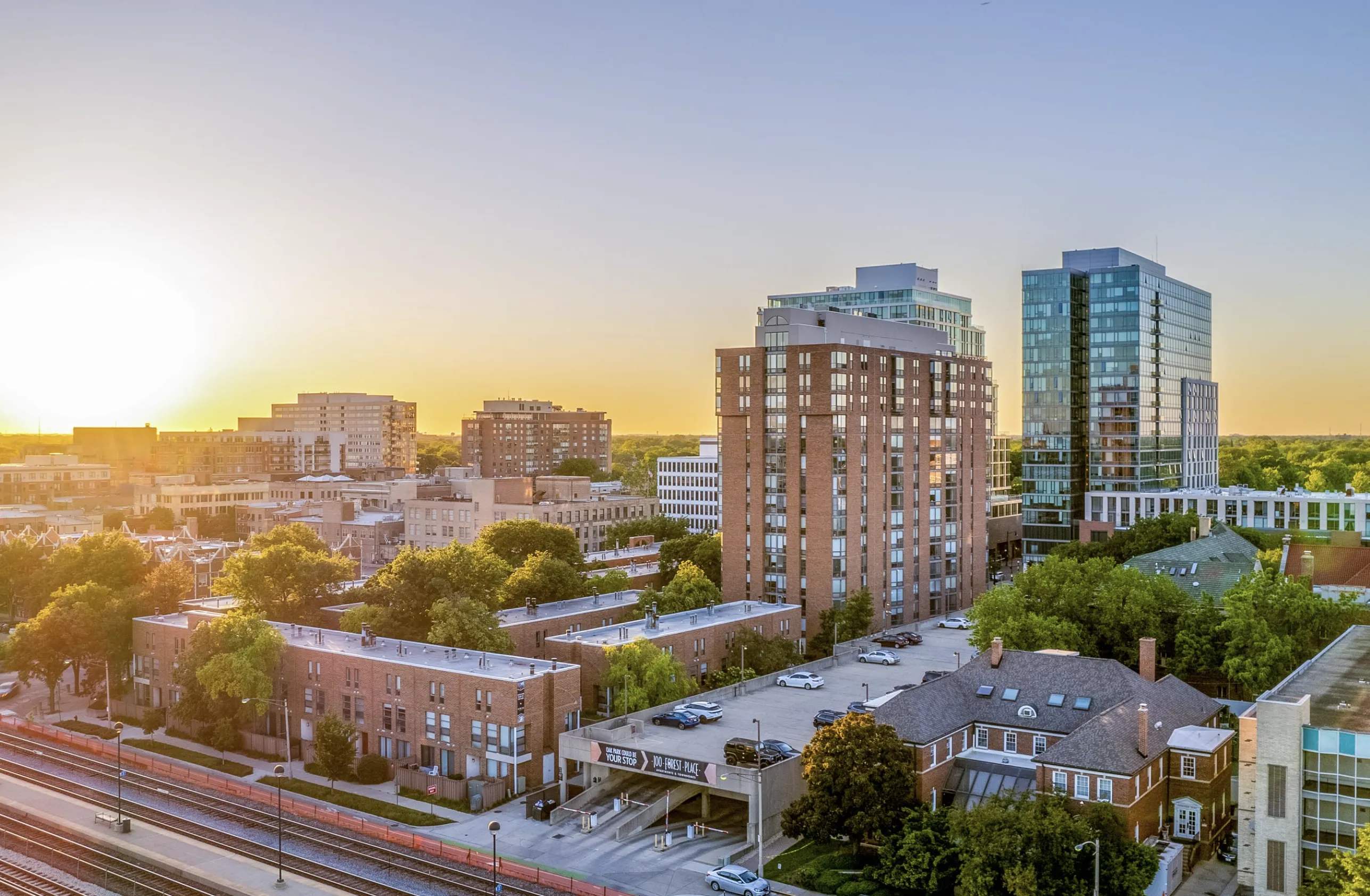 100 Forest Place Apartments in Oak Park, IL