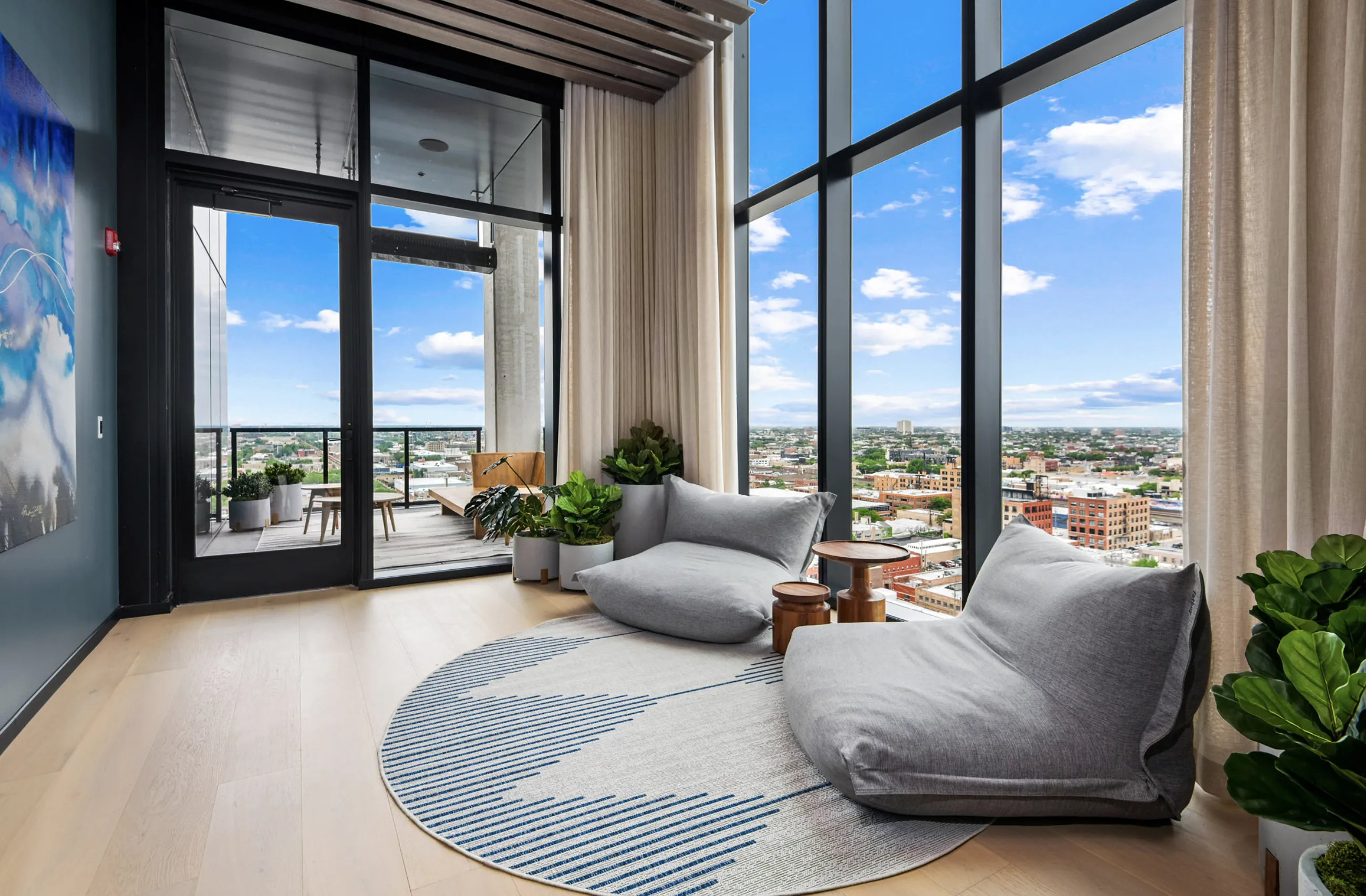 Parq Fulton Apartments in the West Loop of Chicago 