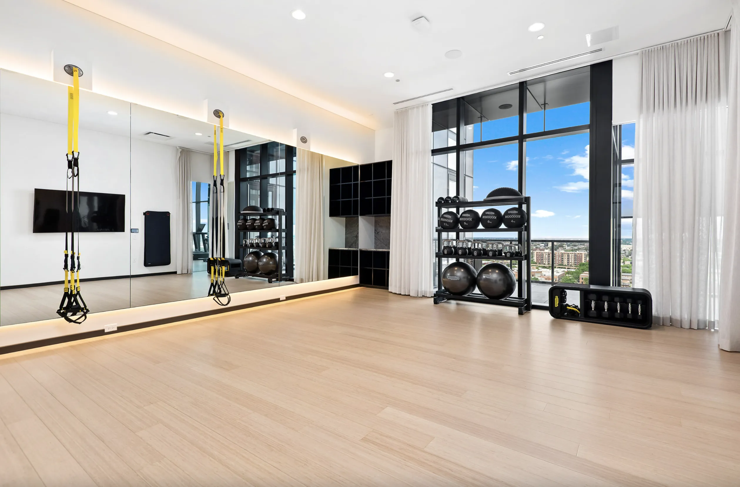 Parq Fulton Apartments in the West Loop of Chicago 