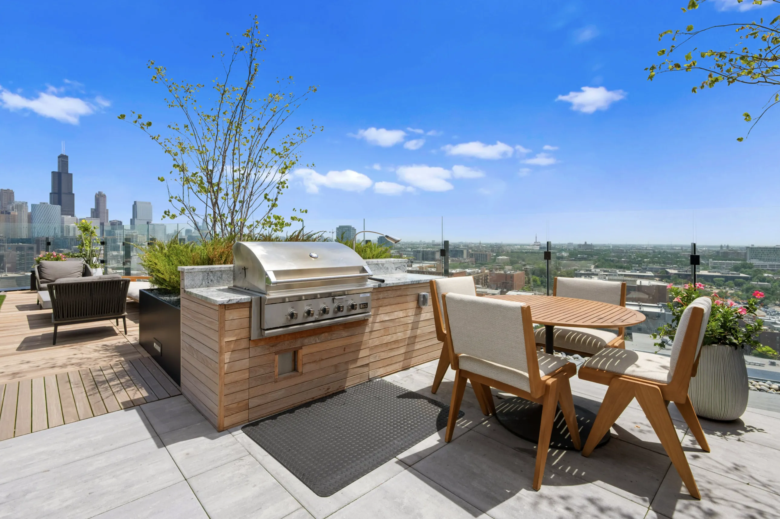 Parq Fulton Apartments in the West Loop of Chicago 