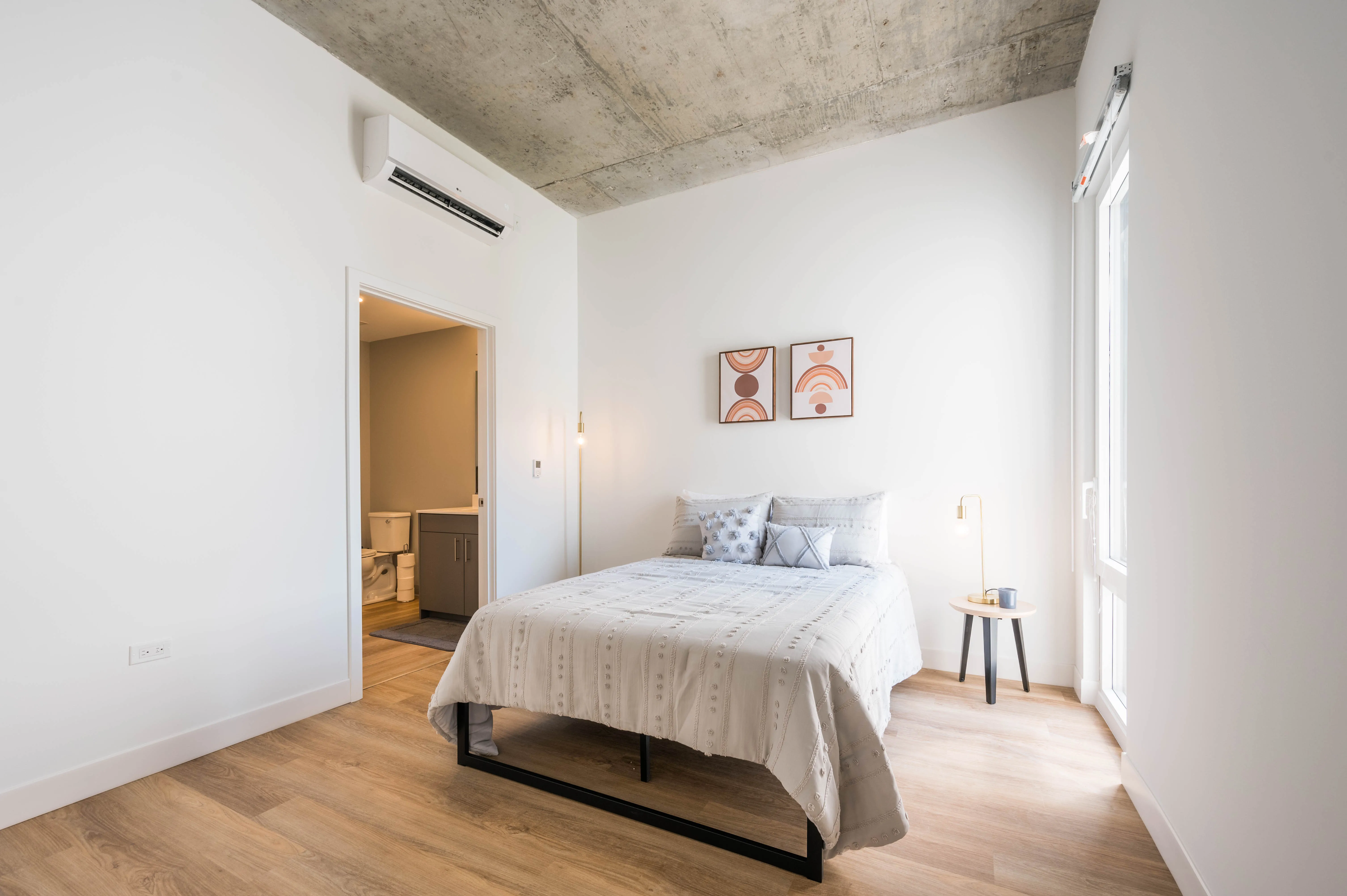 The Post Chicago Apartments