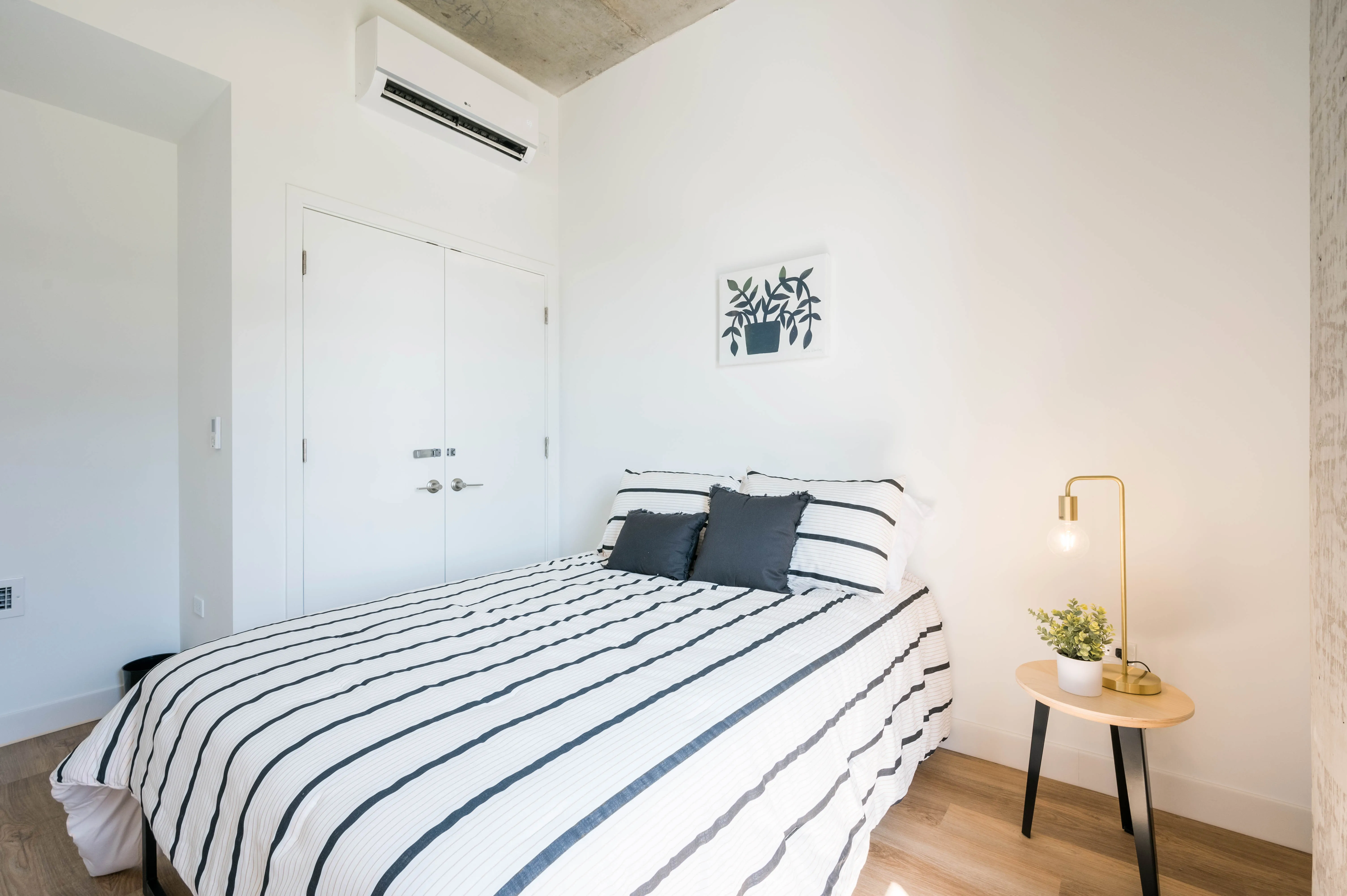 The Post Chicago Apartments