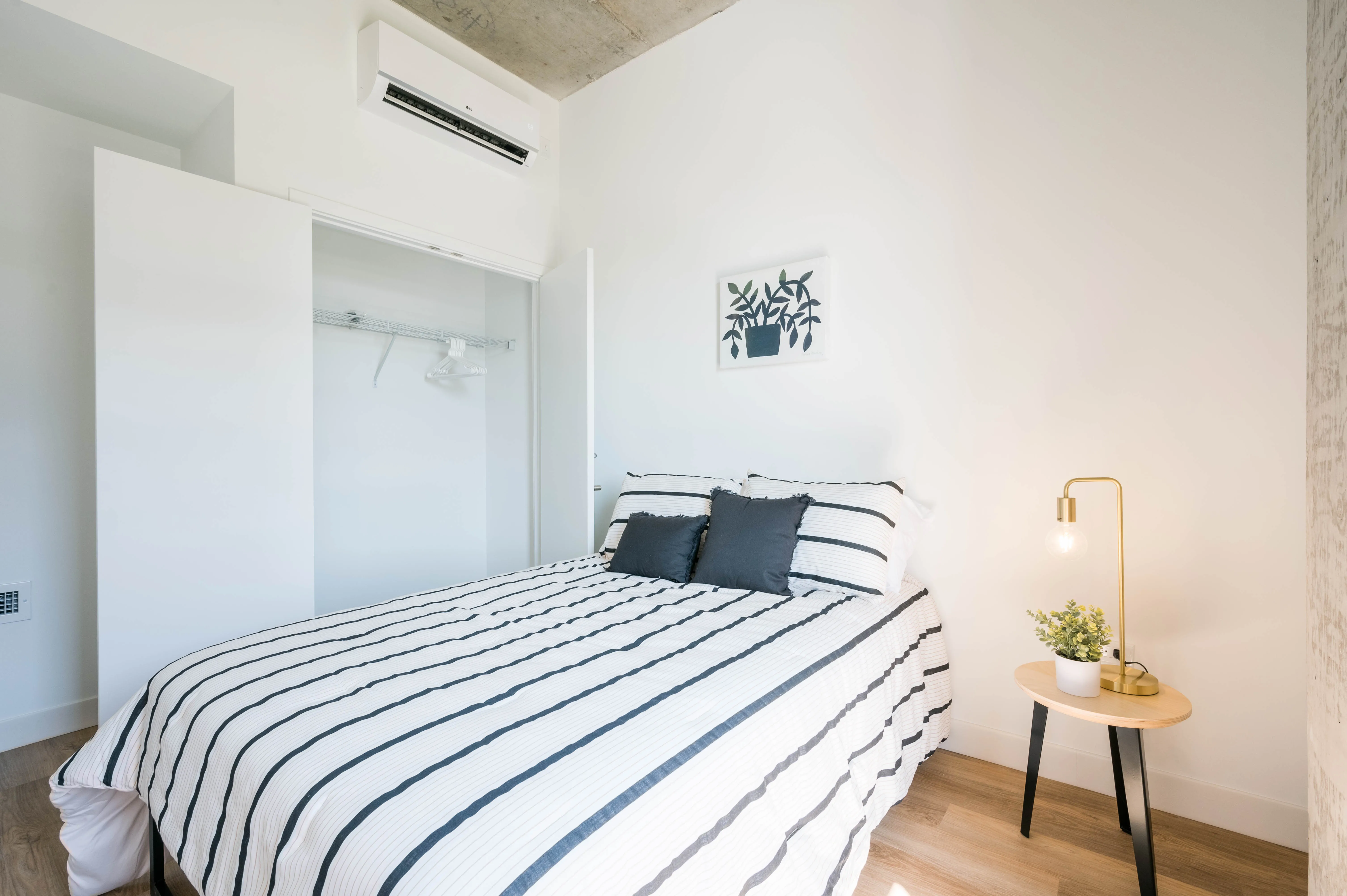 The Post Chicago Apartments