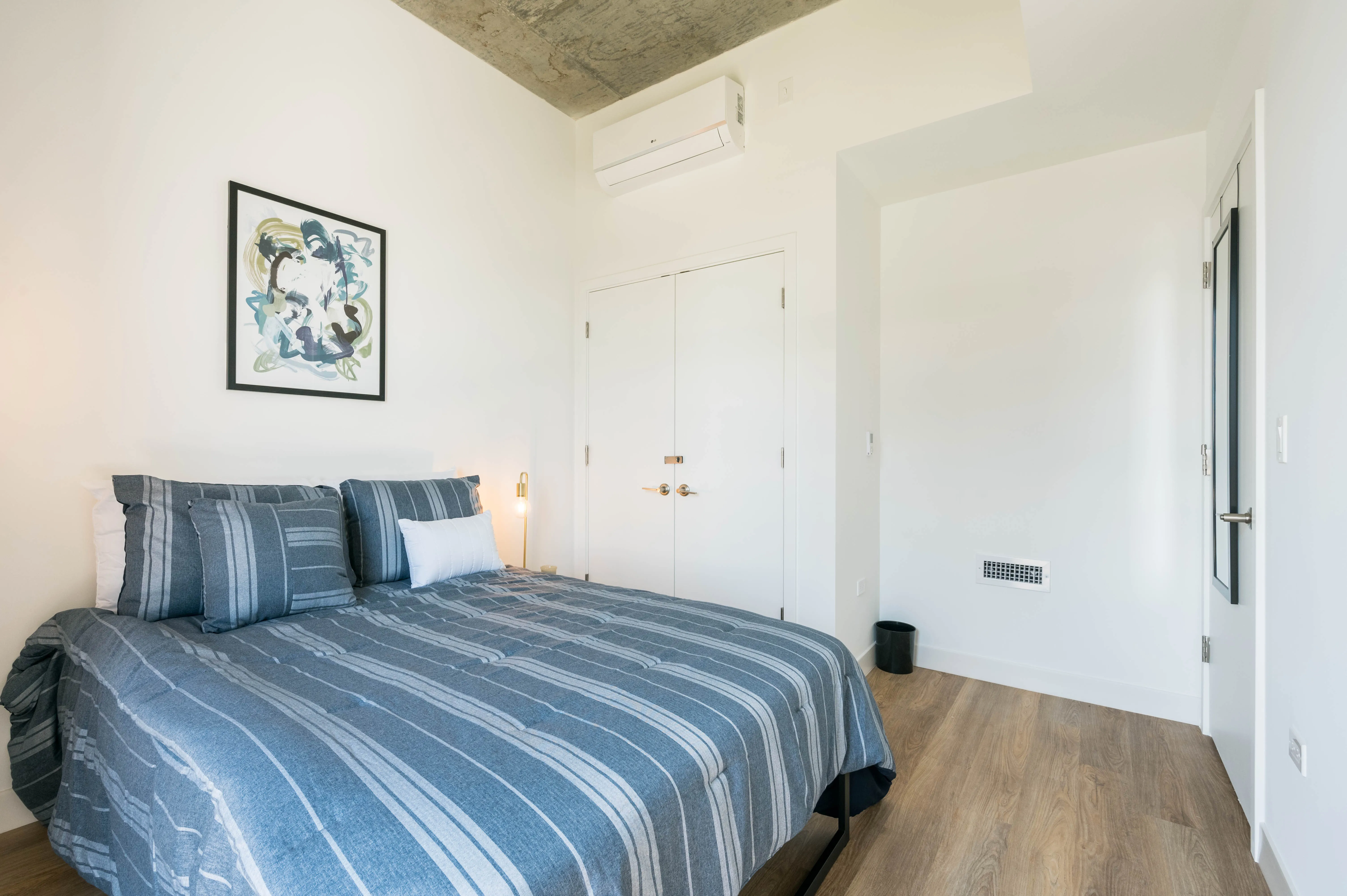 The Post Chicago Apartments