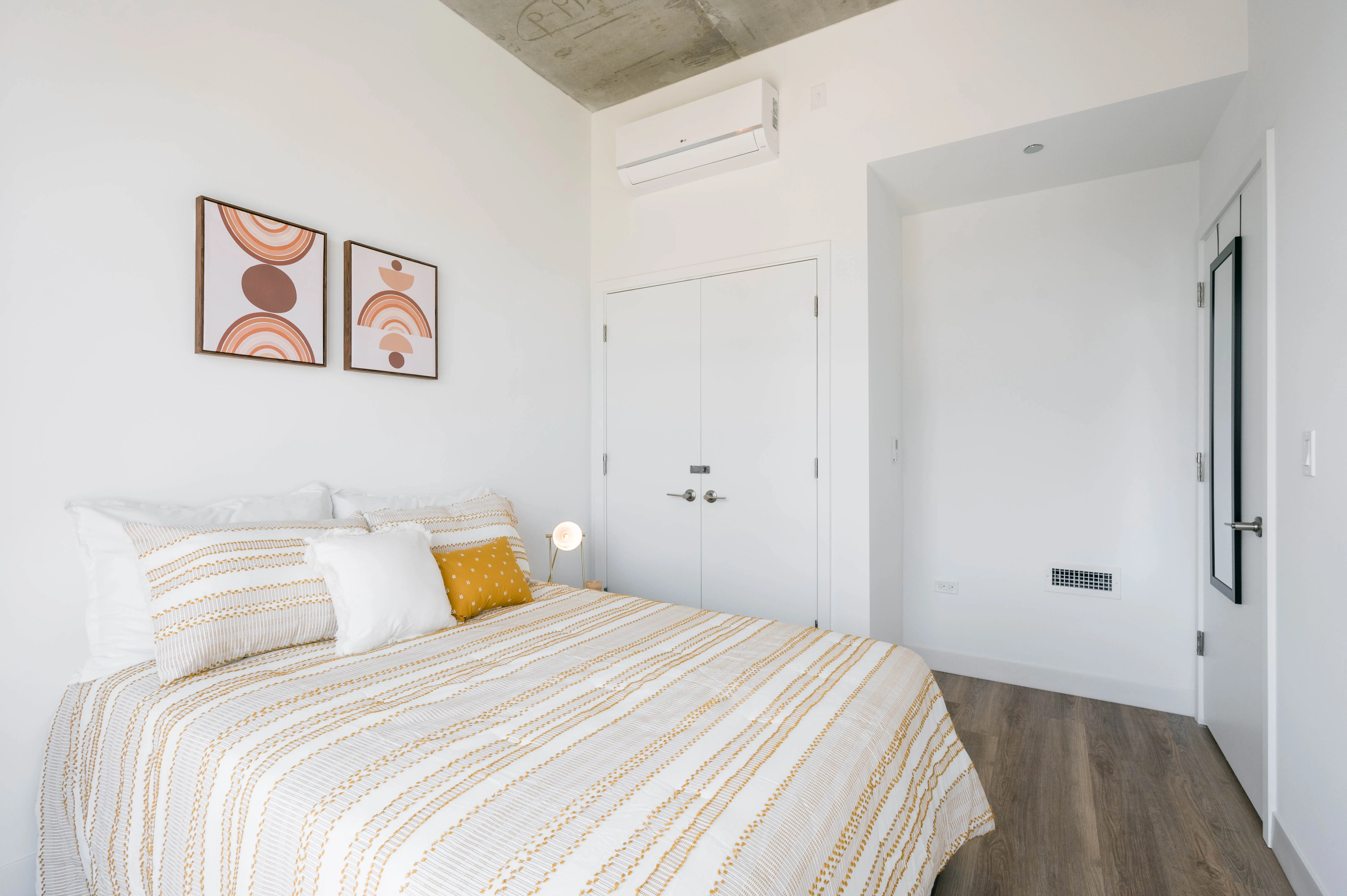 The Post Chicago Apartments