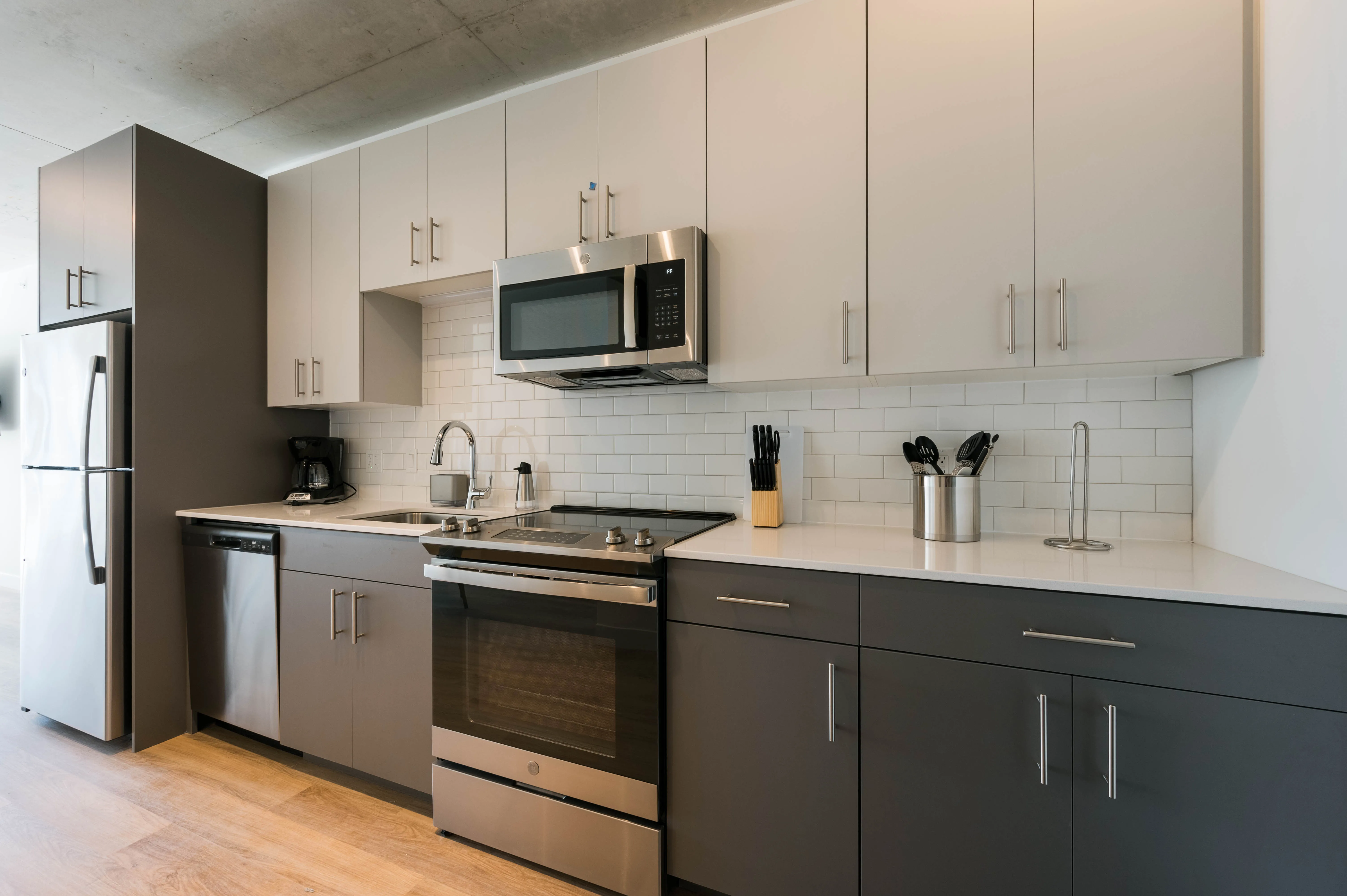 The Post Chicago Apartments in Lincoln Park Chciago