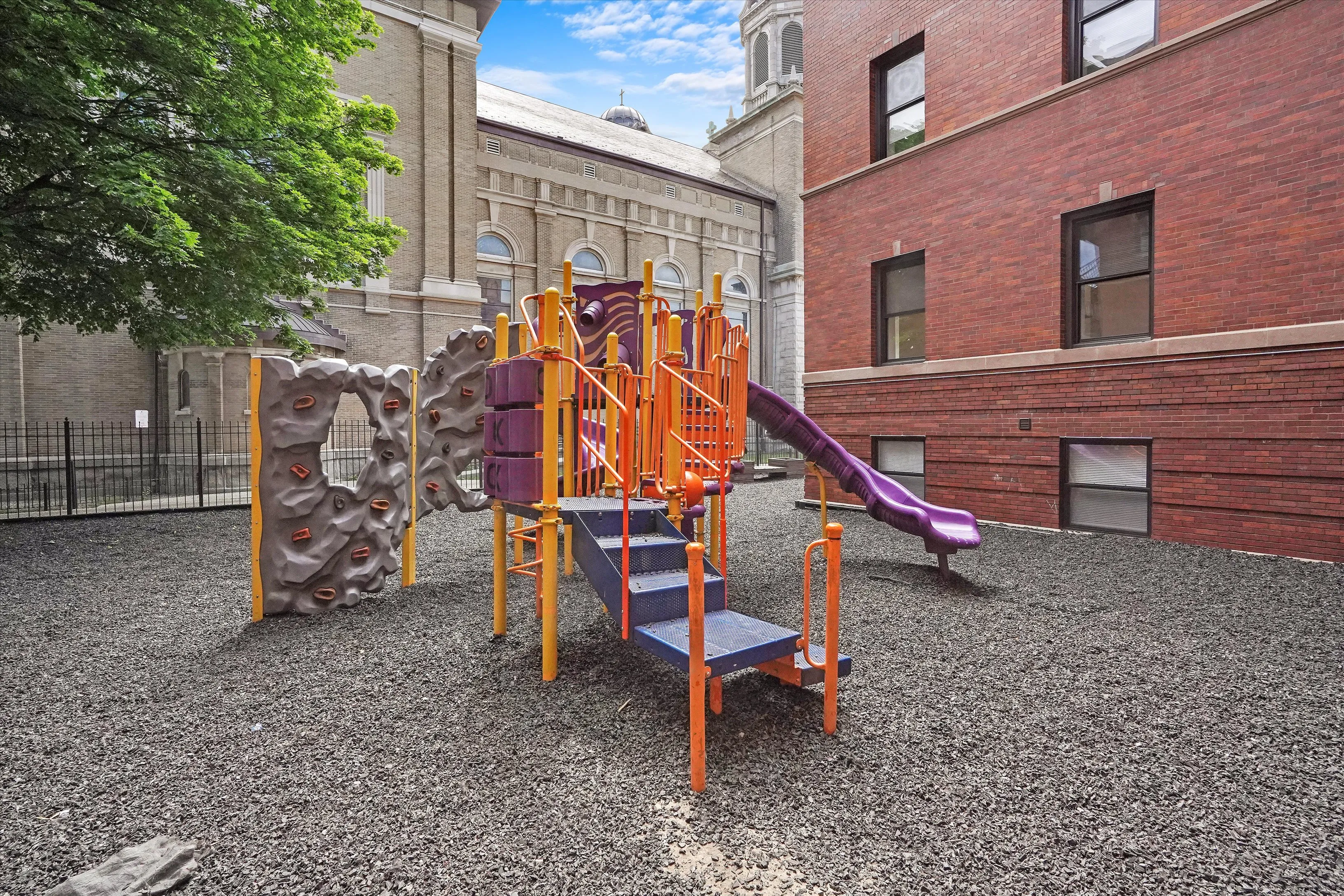 2219 N HAMTON AVE 60647-The Hedwig-Chicago-IL