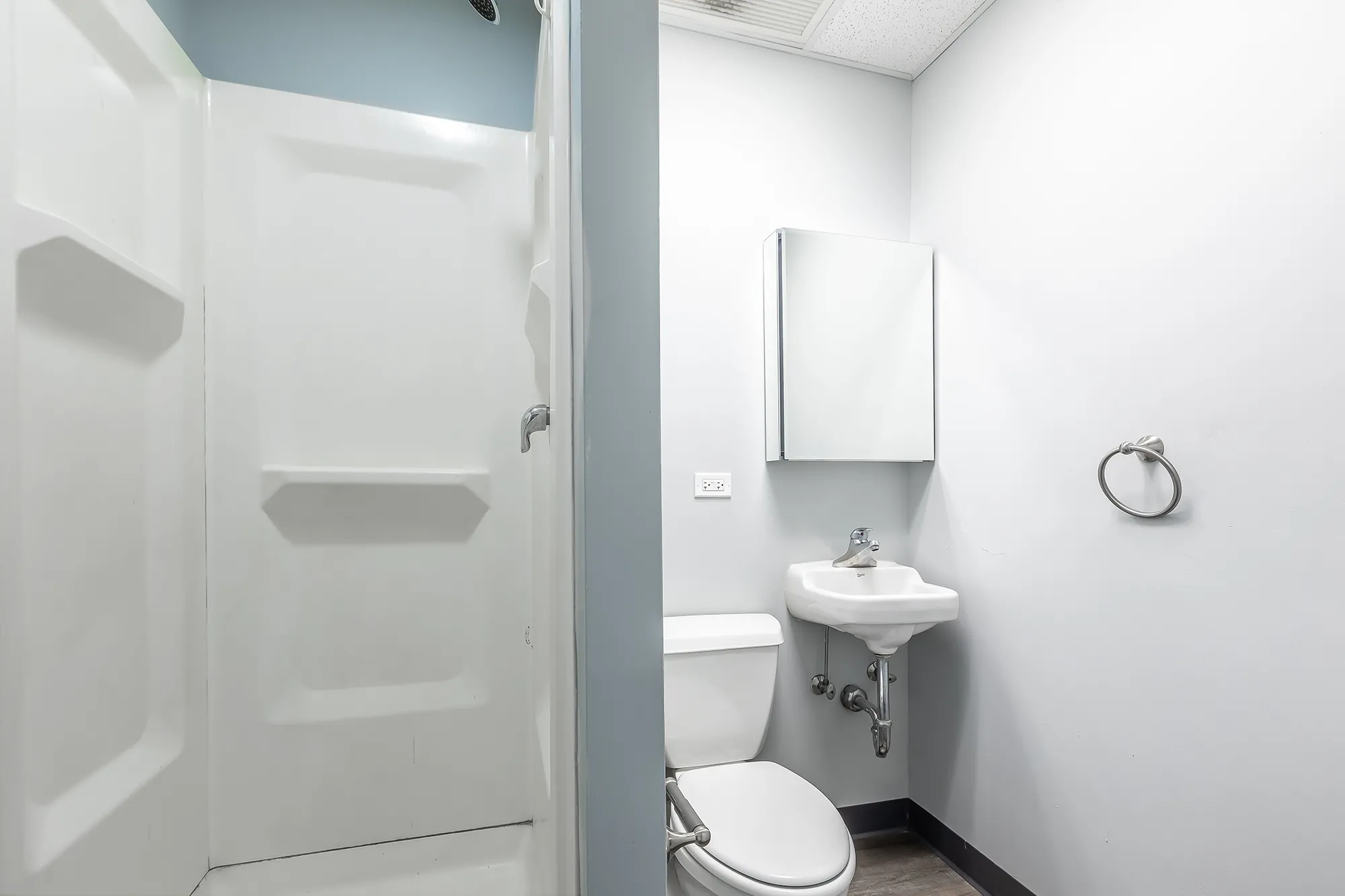 5401 S. Cornell Avenue