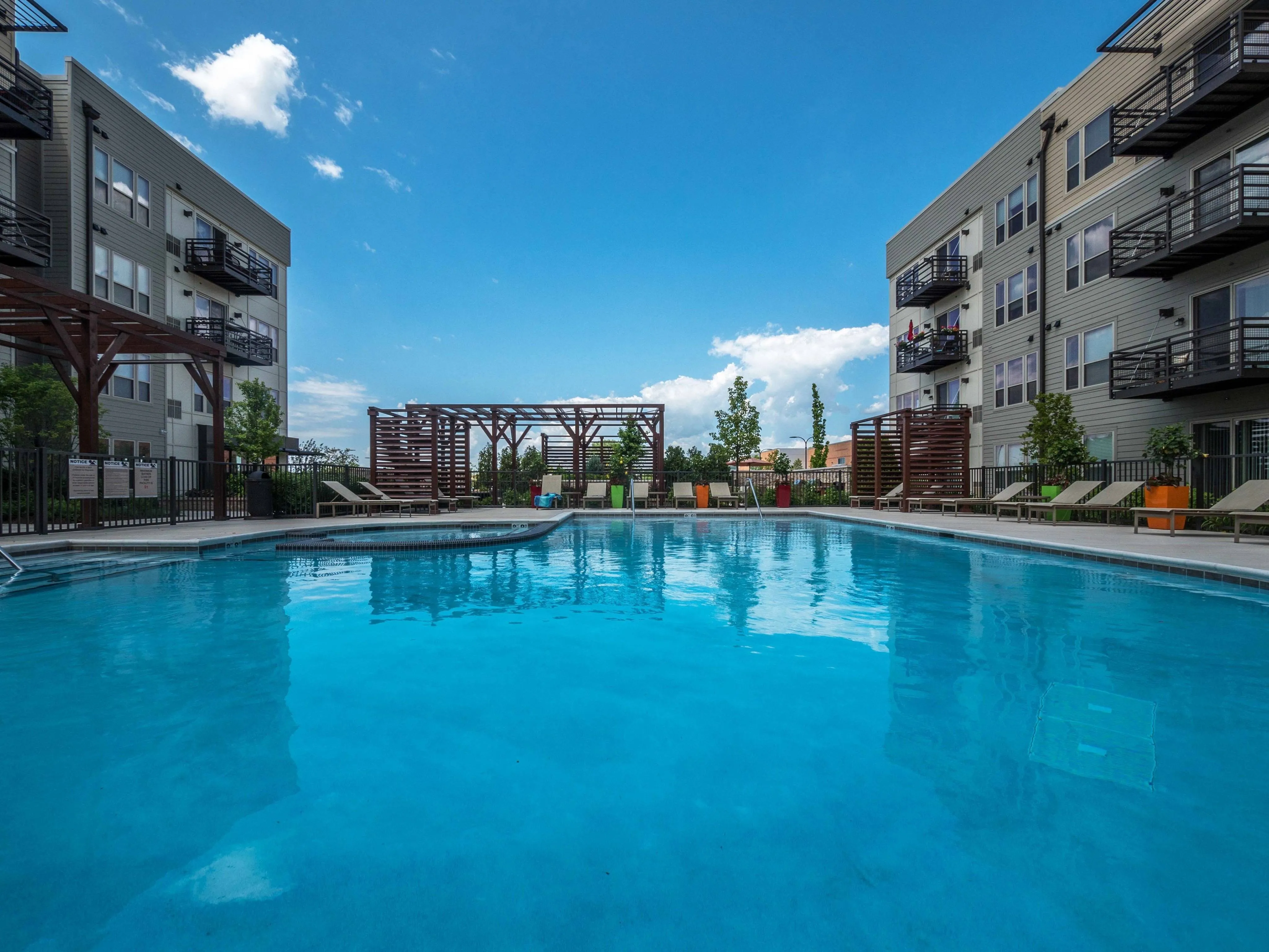 Arrive Glenview Apartments