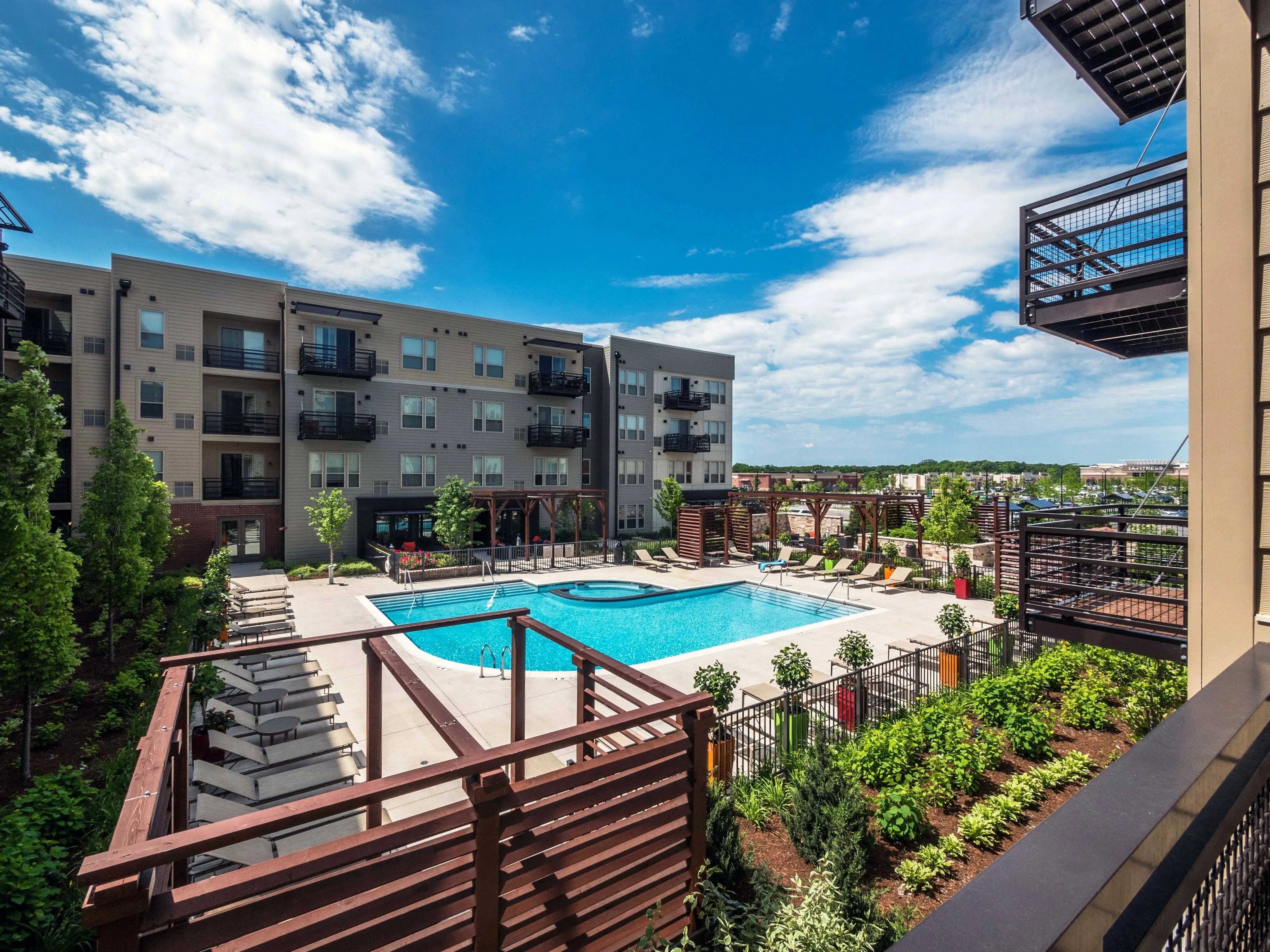 Arrive Glenview Apartments