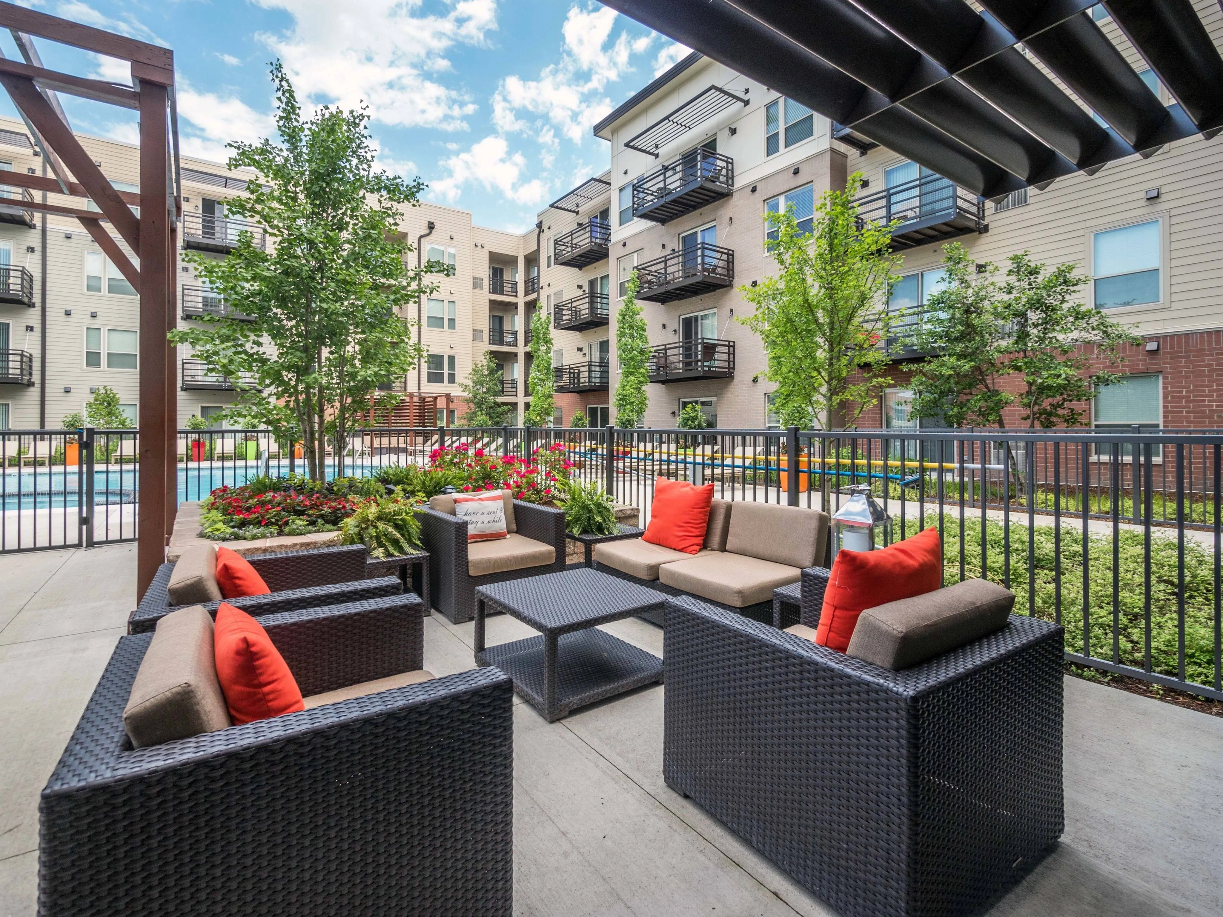 Arrive Glenview Apartments