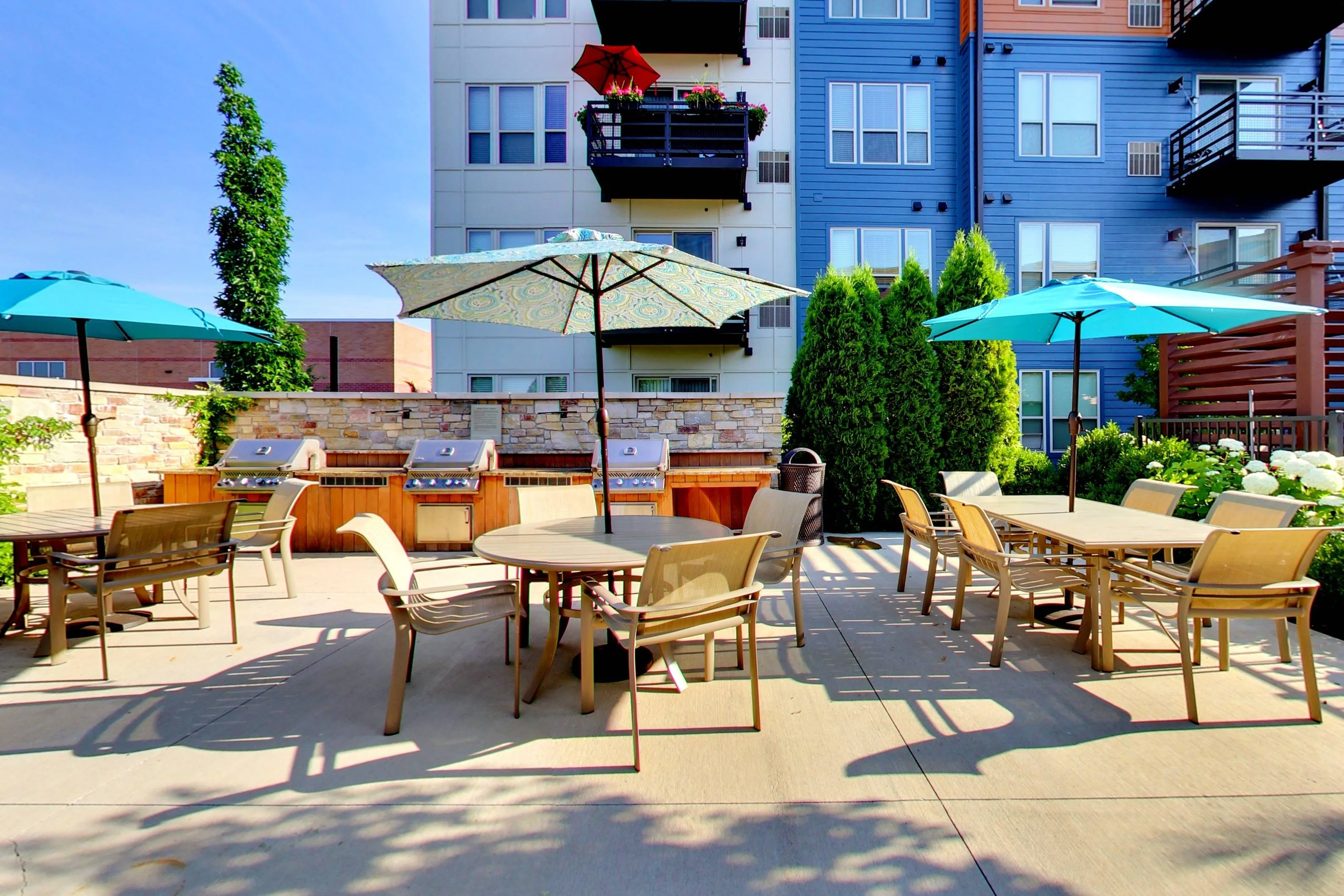 Arrive Glenview Apartments