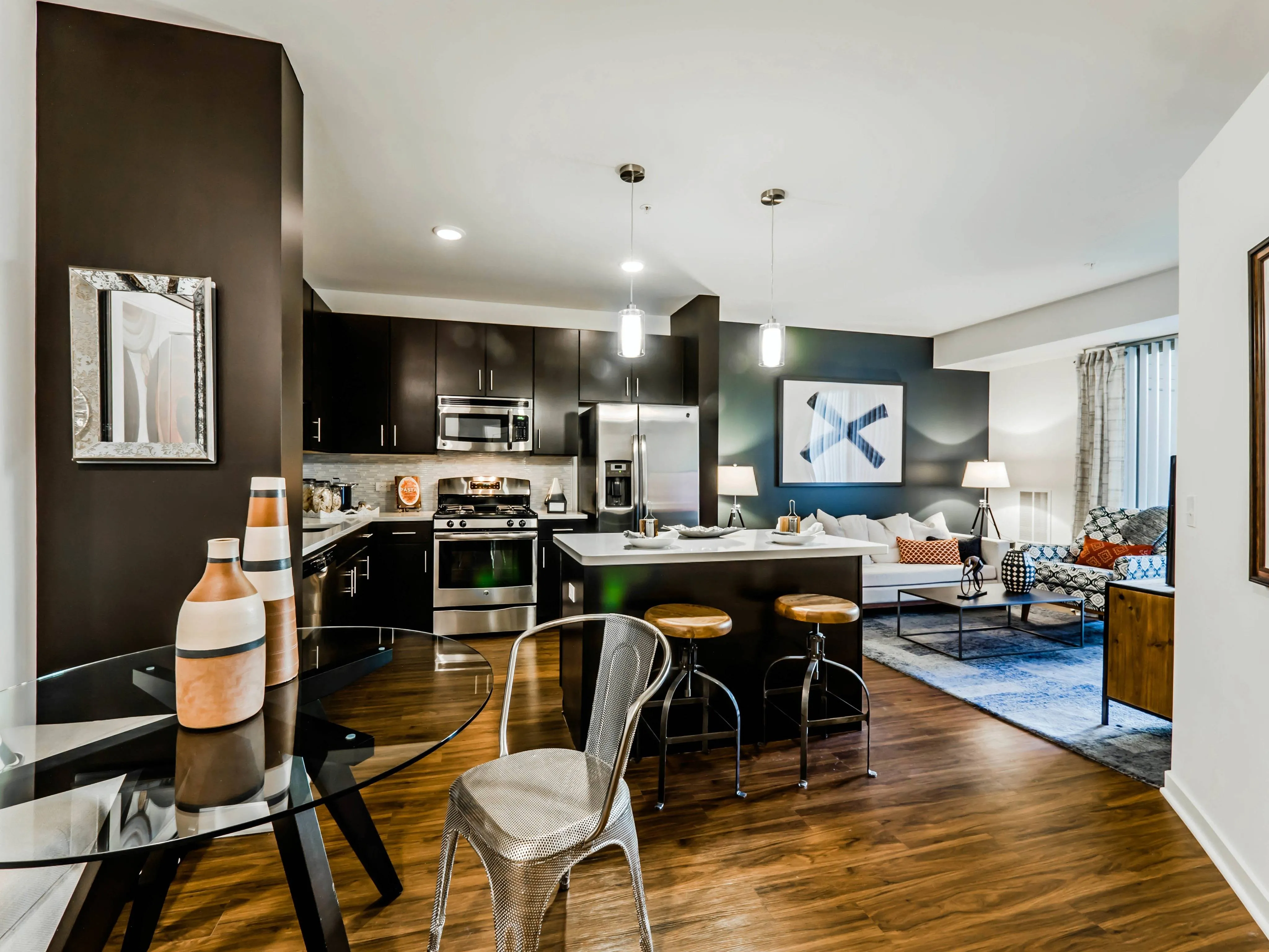 Arrive Glenview Apartments