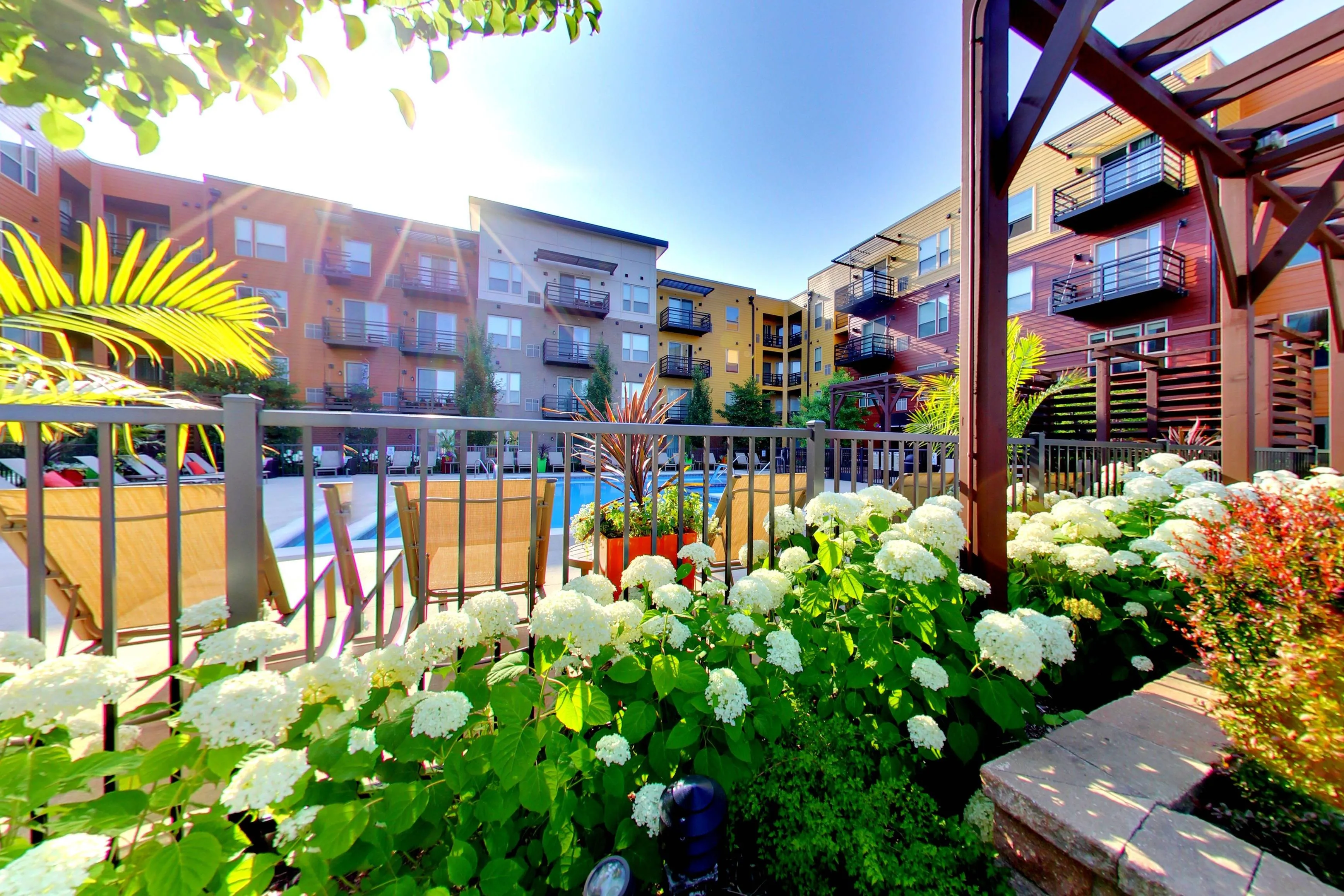 Arrive Glenview Apartments