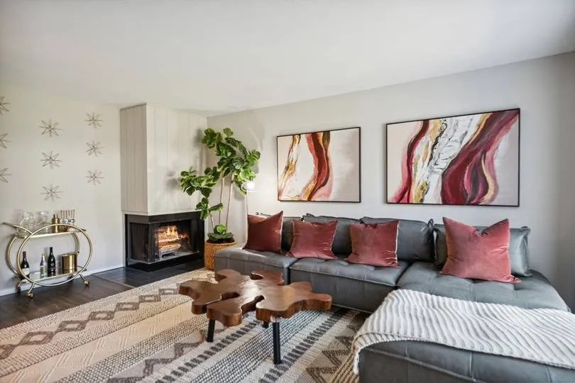 Arrive Oak Brook Heights Apartments