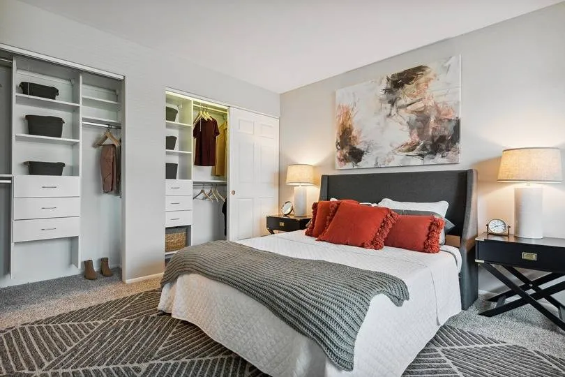 Arrive Oak Brook Heights Apartments