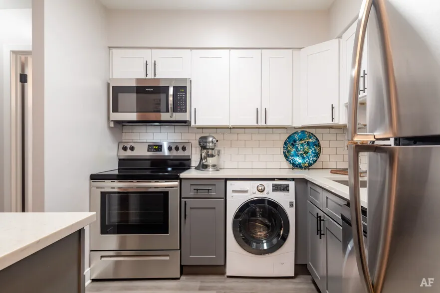 Grand Park Apartments