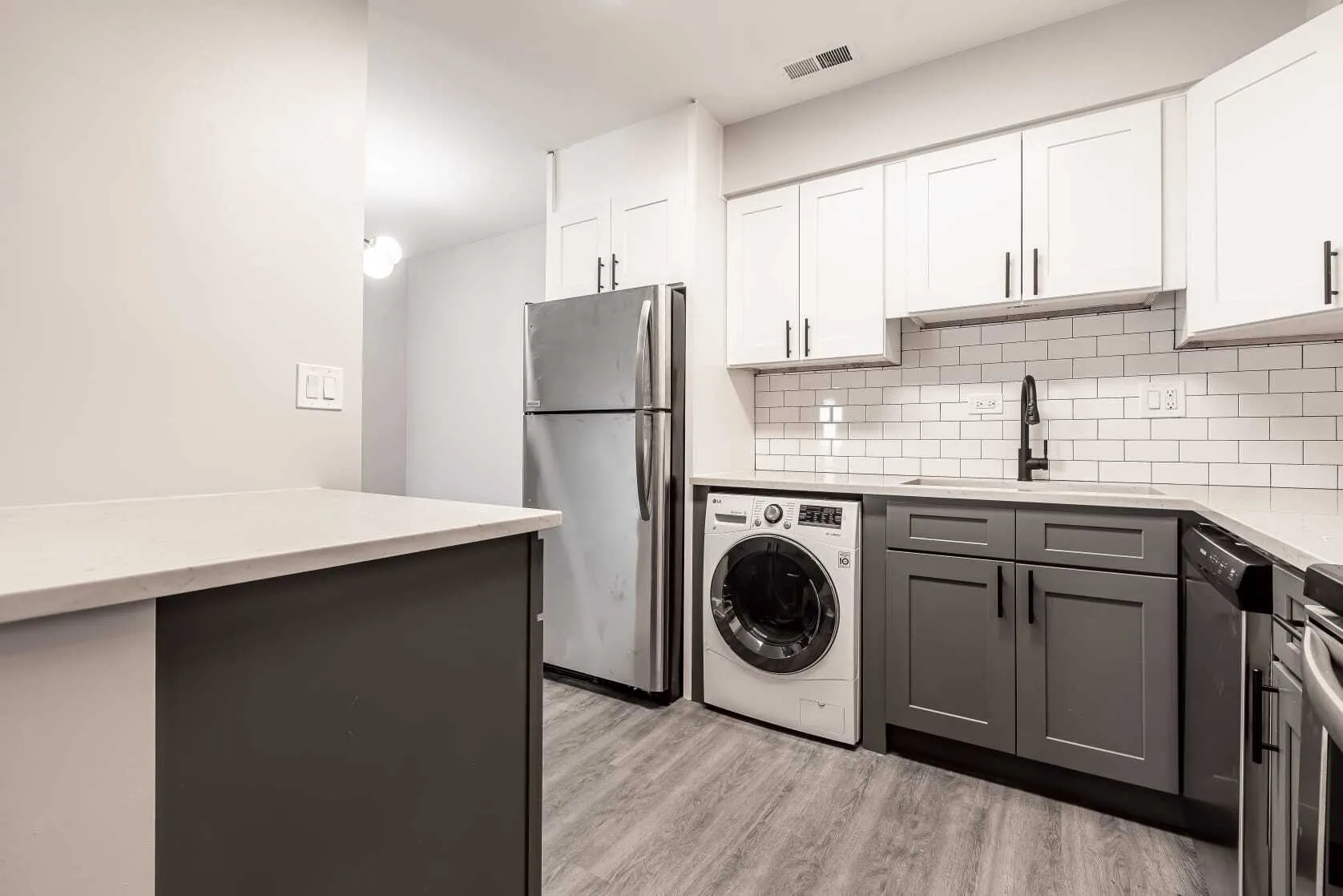 Grand Park Apartments