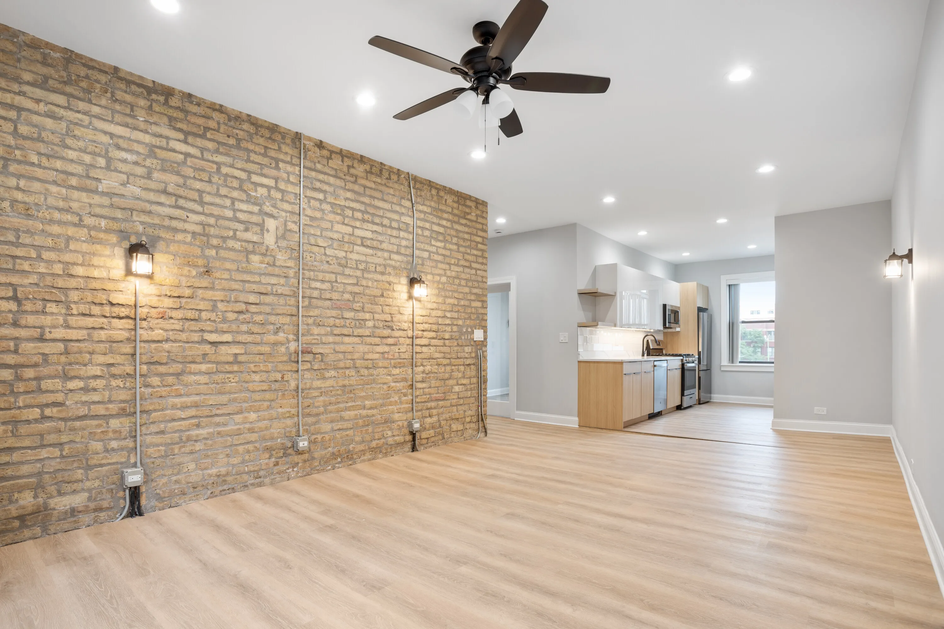 The Villages of Eastlake 1310 Apartments for Rent Chicago Domu