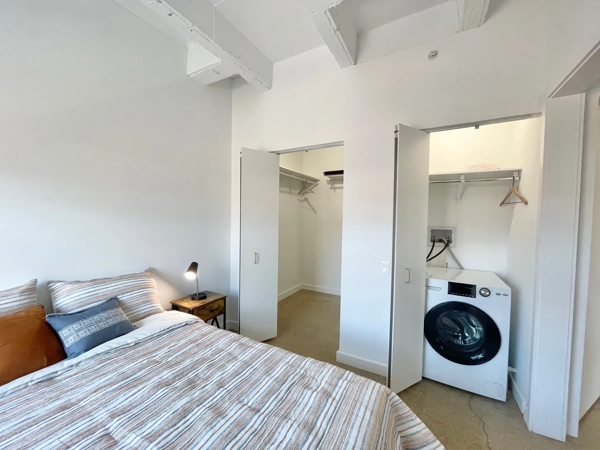 1049 W LAWRENCE AVE 60640-Lawrence Lofts-Chicago-IL