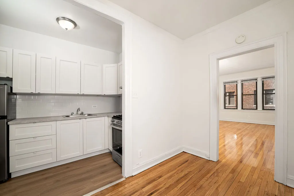 632 W Addison, One Bedroom, Bedroom