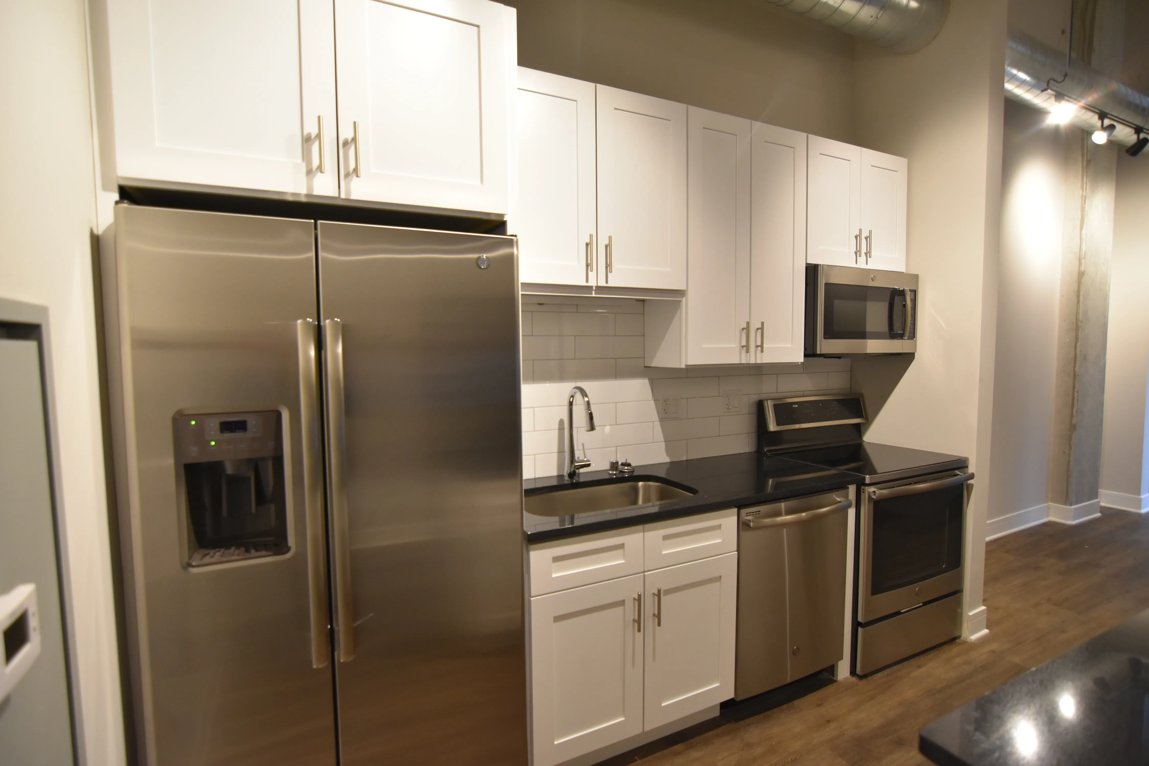 Granite contertops at the Eagle Building Chicago