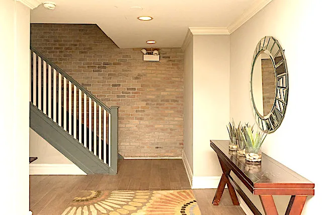 2051 North Sedgwick Apartments 