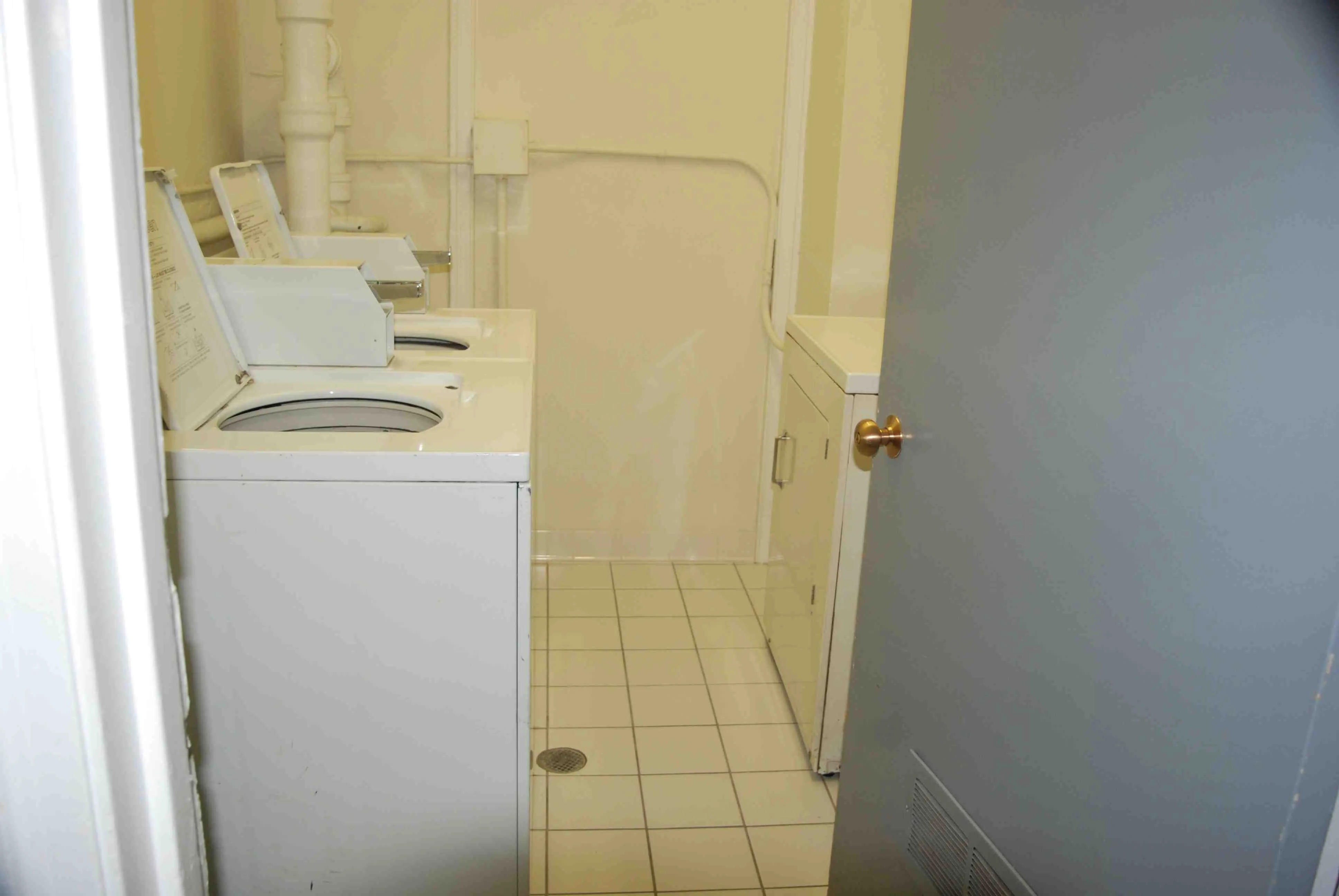 2 Washers/2 Dryers on EVERY Floor (only 8 apts/floor)