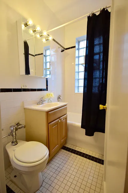 2828 N. Pine Grove Apartments